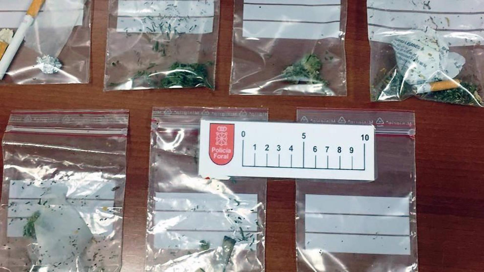 Siete incautaciones de cannabis y hachís en el autobús escolar de Marcilla
