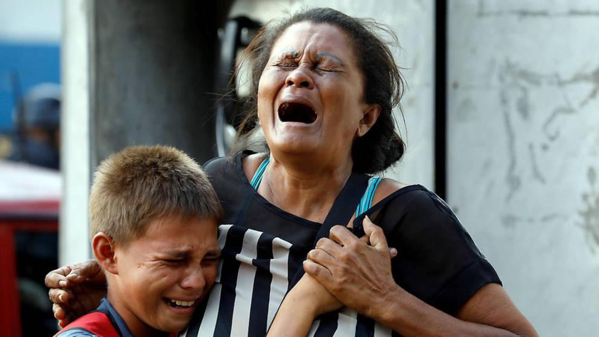 Al menos 68 muertos en un "presunto incendio" en un centro de reclusión venezolano