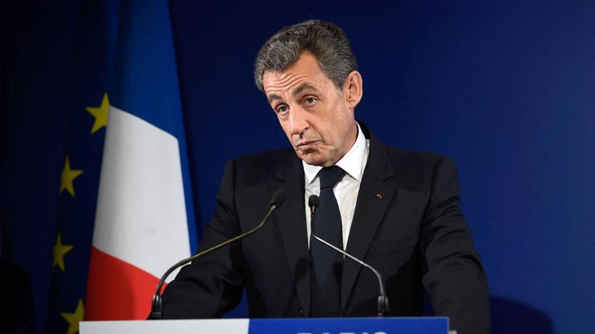 Nicolas Sarkozy reconoce su derrota y anuncia que apoyará a François Fillon
