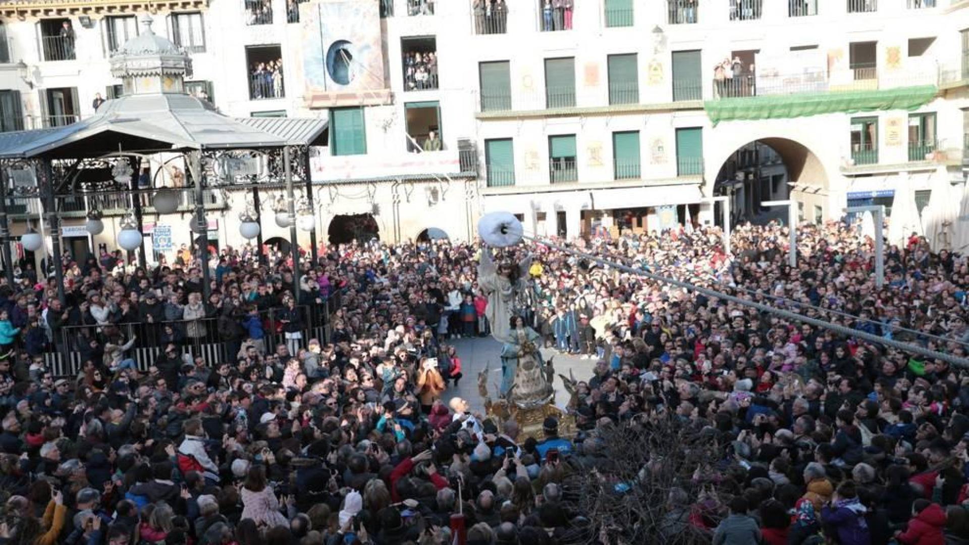 Ariadna Munilla cumple a la perfección con su papel en una emocionante Bajada del Ángel