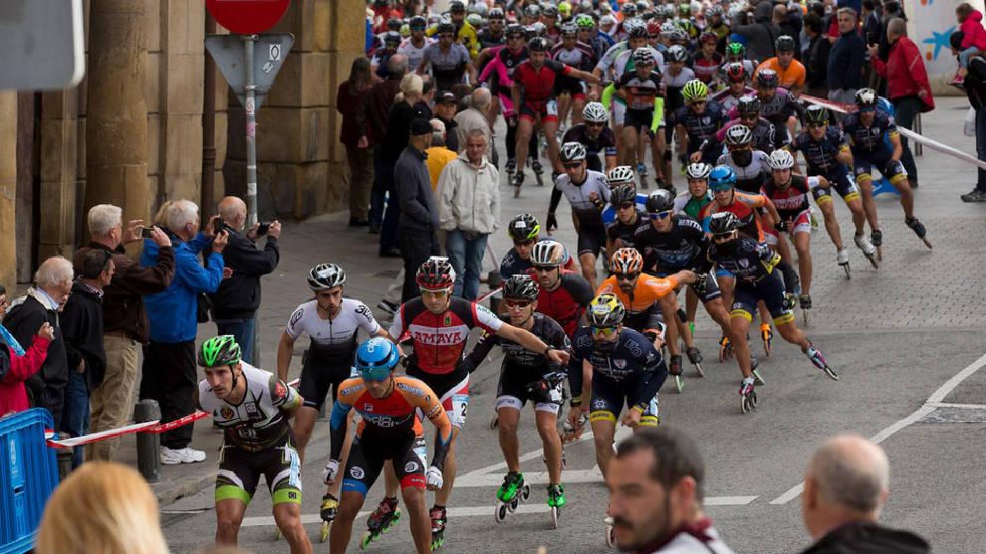 Pamplona estrena maratón de patinaje