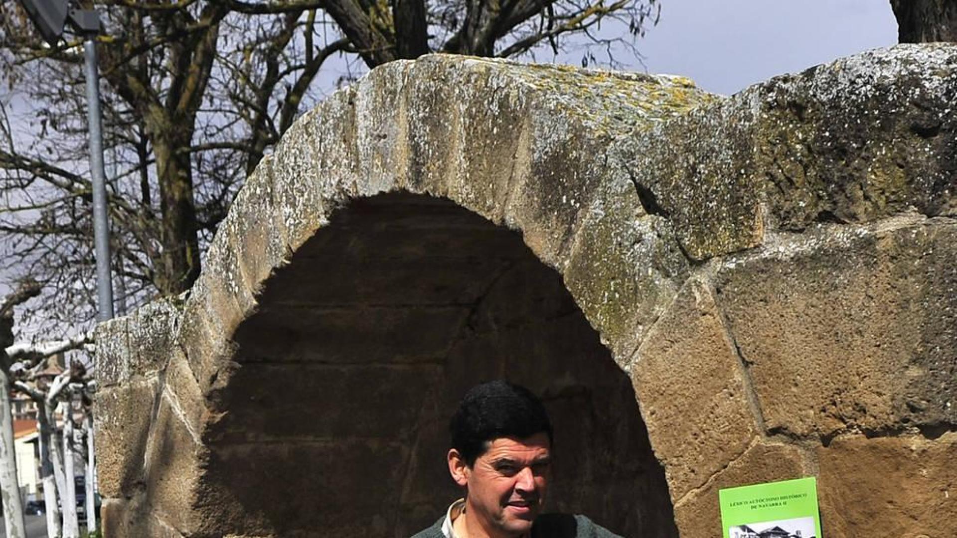 El historiador Fernando Maiora sigue indagando en el léxico navarro