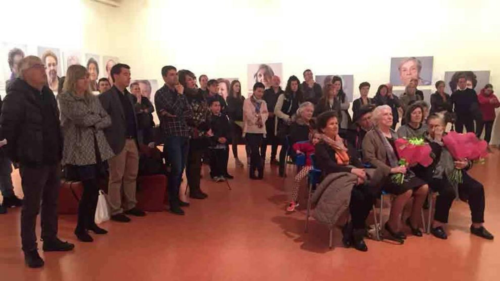 Retratos de 63 mujeres reflejan en Lodosa su rol activo durante el franquismo