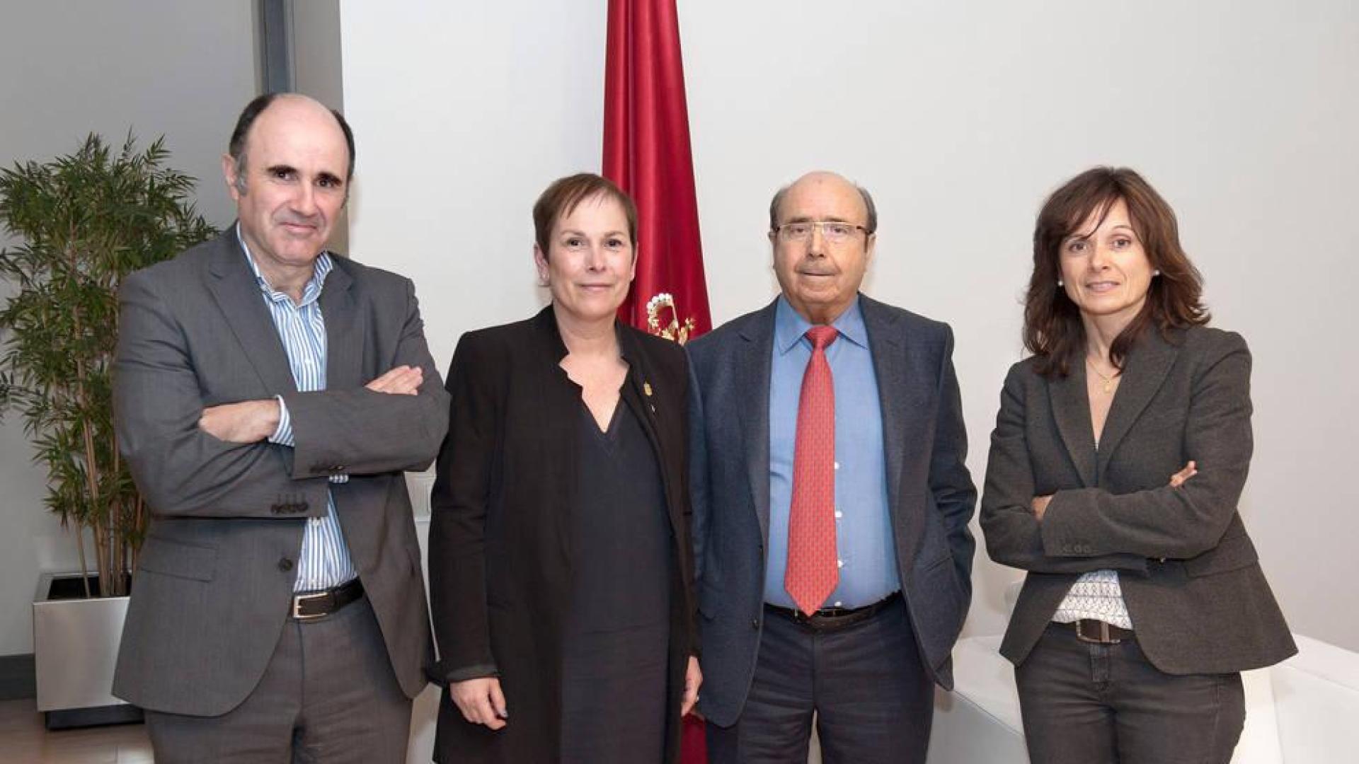 Barkos recibe a Manuel Torres tras obtener el Premio JEC Innovation Awards