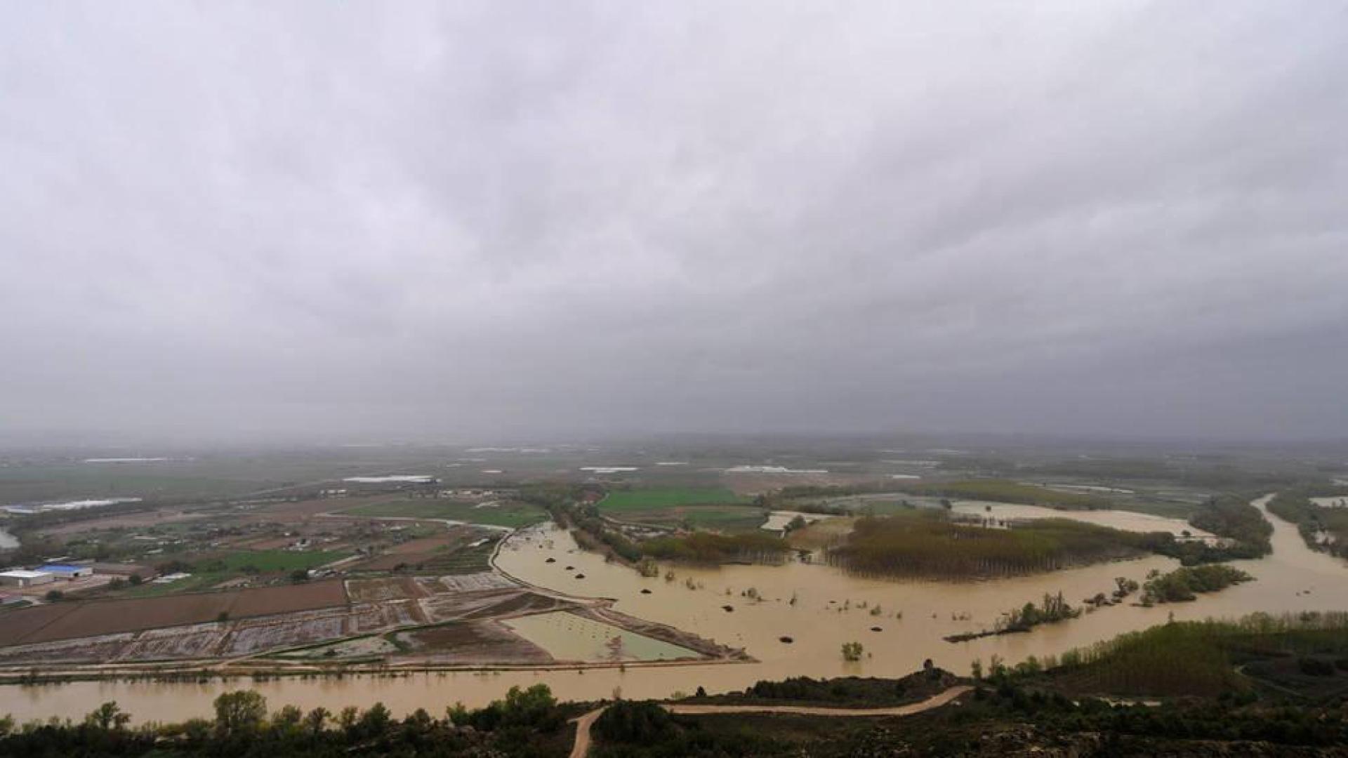 Las crecidas de Arga, Ega, Arakil y Ebro amenazan hoy con nuevas inundaciones