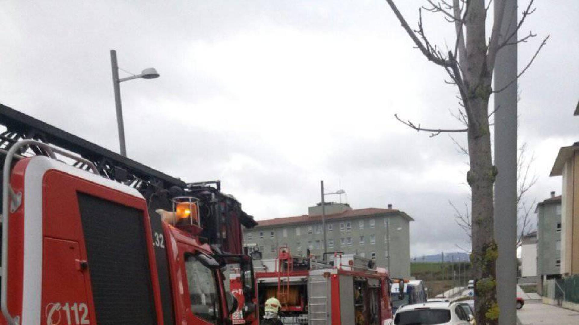Una campana extractora origina un incendio en la calle Marcelo Celayeta