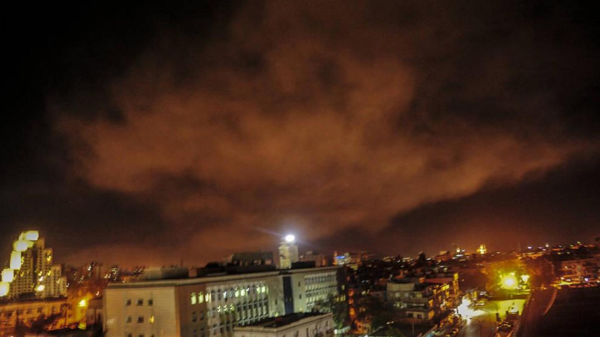 EE.UU. y sus aliados europeos atacan Siria y desafían a Rusia