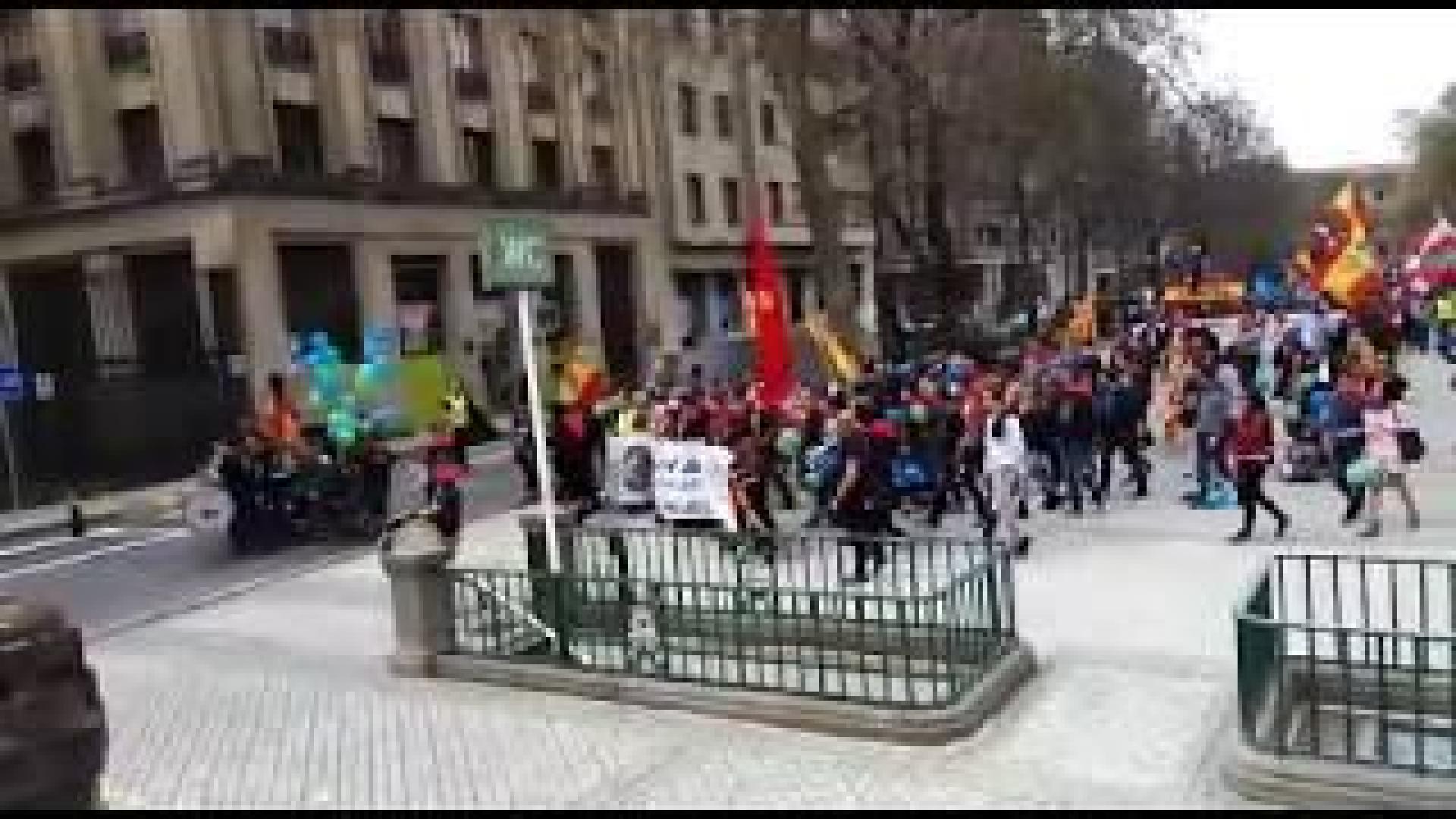 Manifestación en Pamplona por la equiparación salarial entre policías