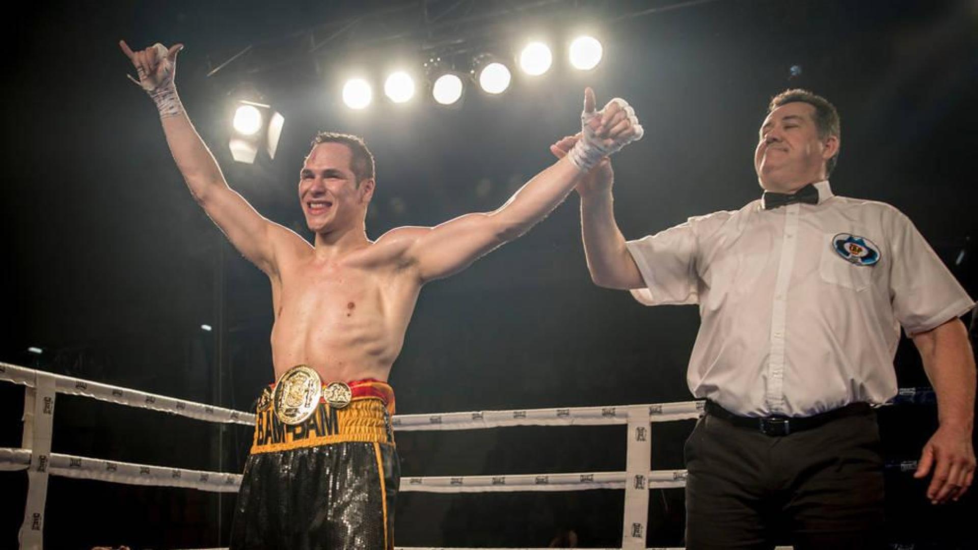 El boxeador navarro 'Bam Bam', campeón del peso medio nacional