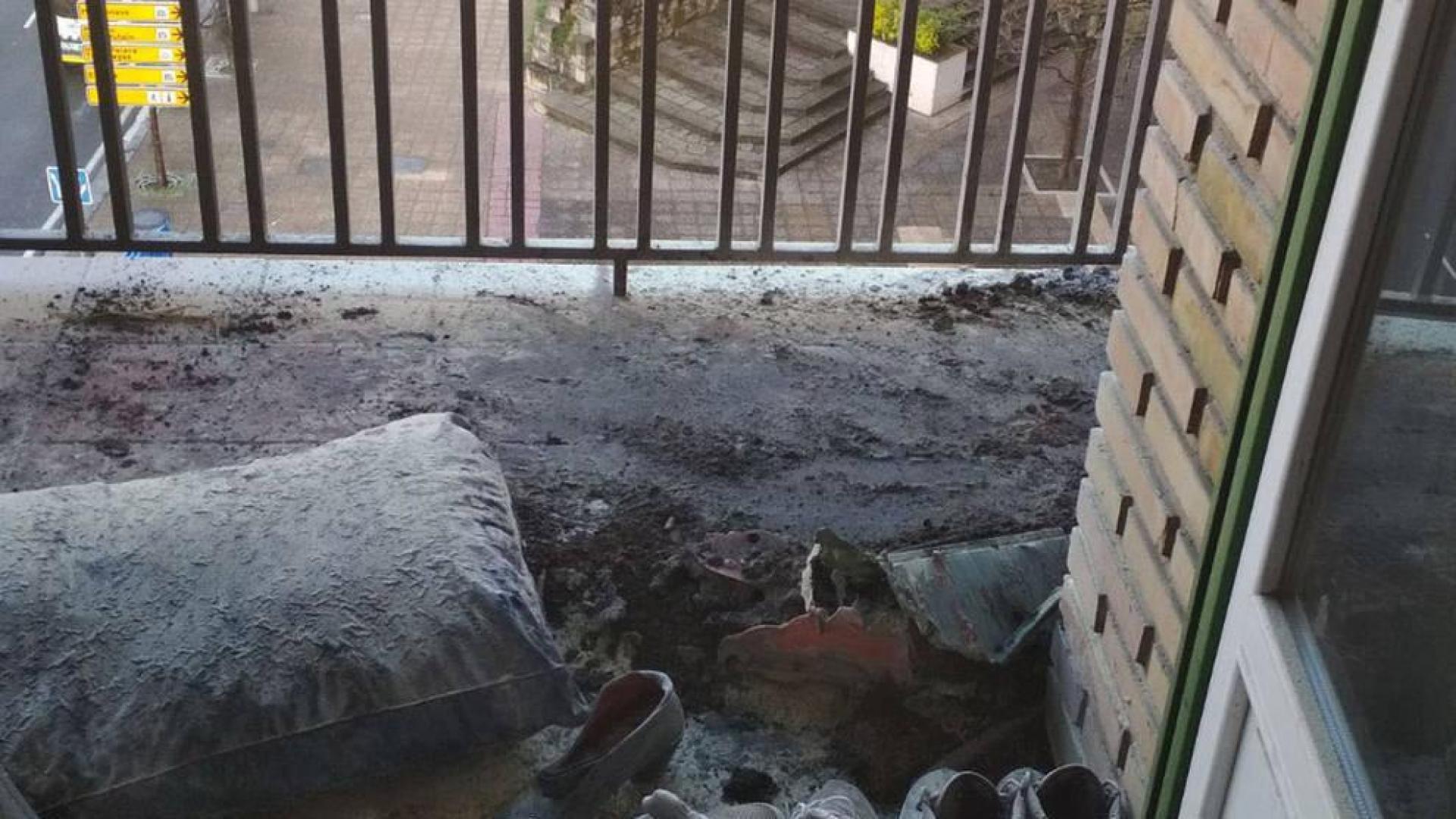 Extinguido un incendio en la terraza de un piso en la calle Julián Arteaga de Pamplona