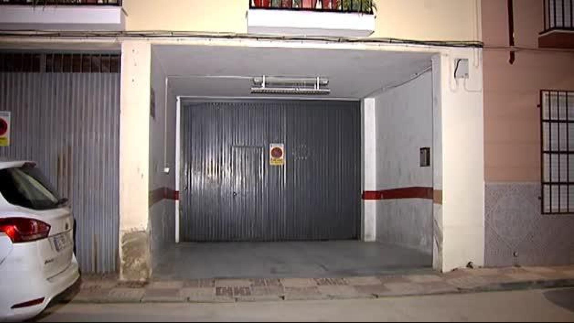 Hallan los cadáveres de dos hombres en un garaje en Priego de Córdoba