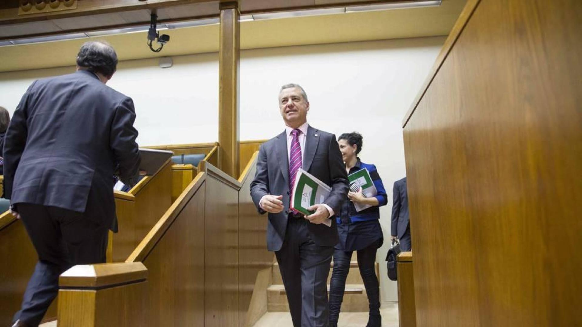 El Gobierno avisa a ETA de que no espere "nada" a cambio de su disolución