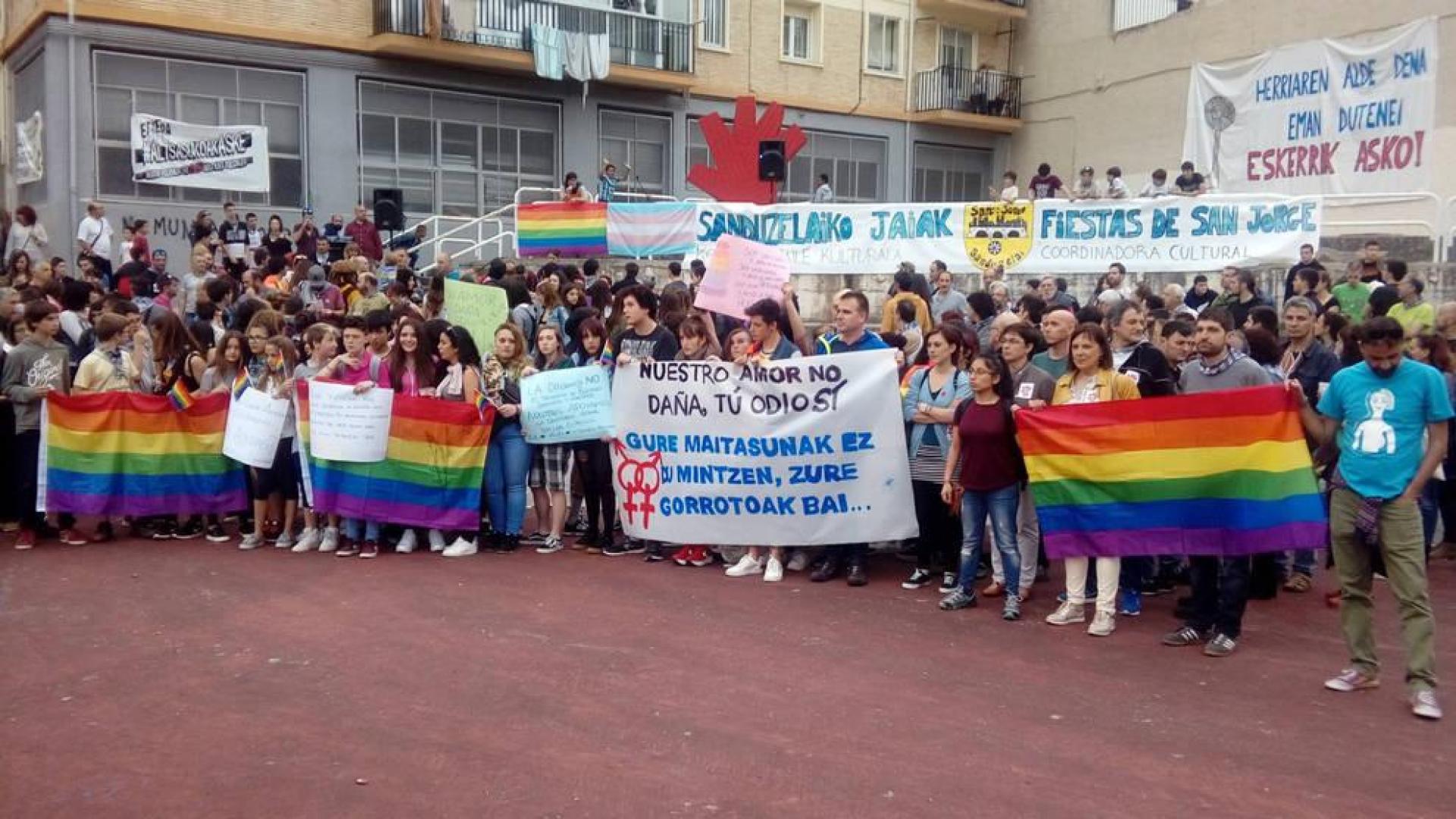 Agresión homófoba en las fiestas de San Jorge