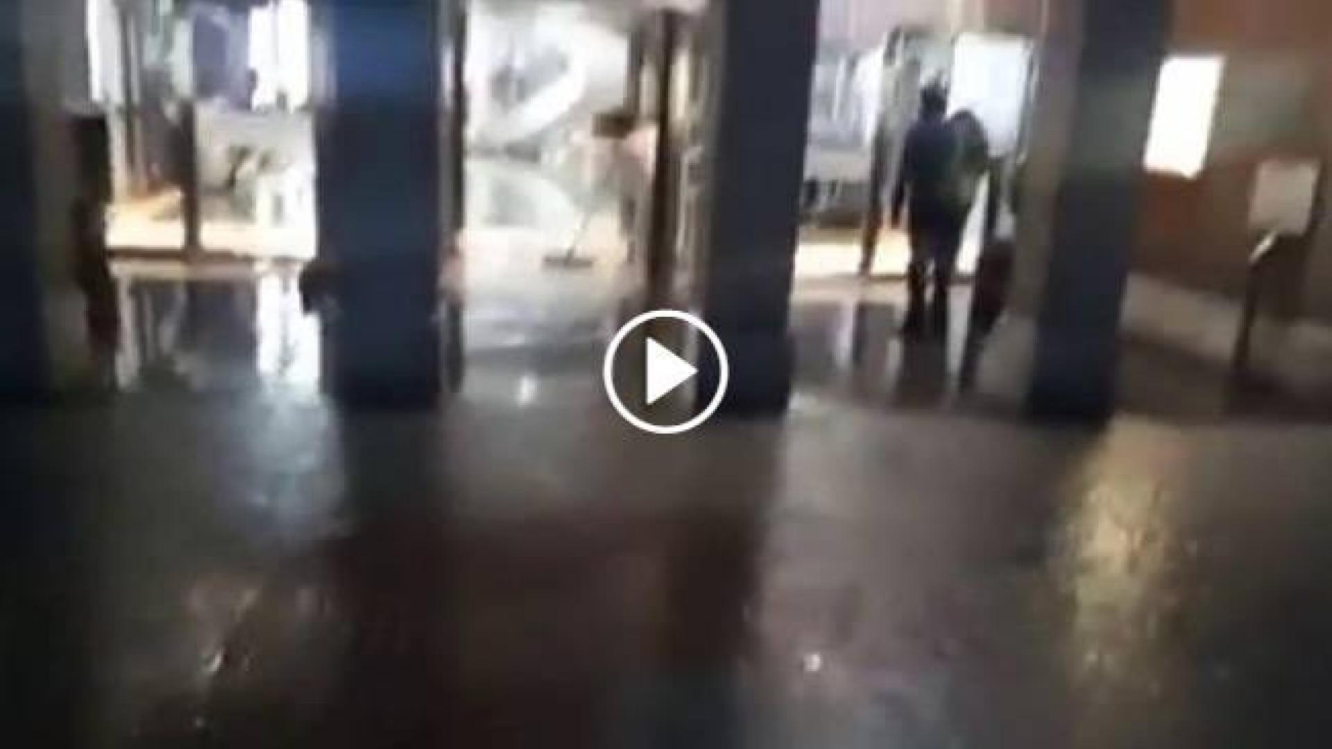 La tormenta anega el Hospital de Cruces de Bilbao