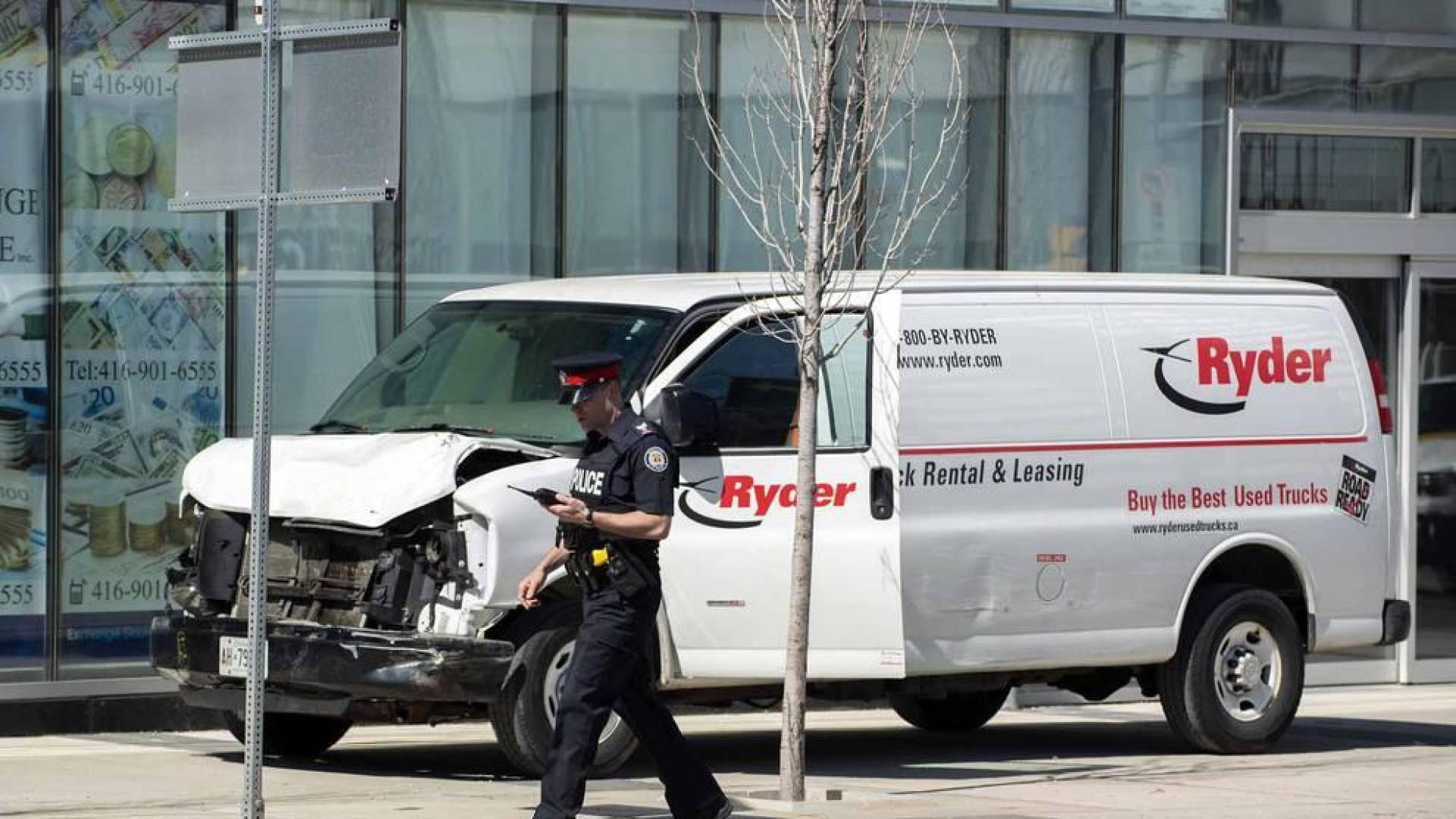 Imágenes del atropello mortal que ha dejado nueve personas fallecidas en Toronto.