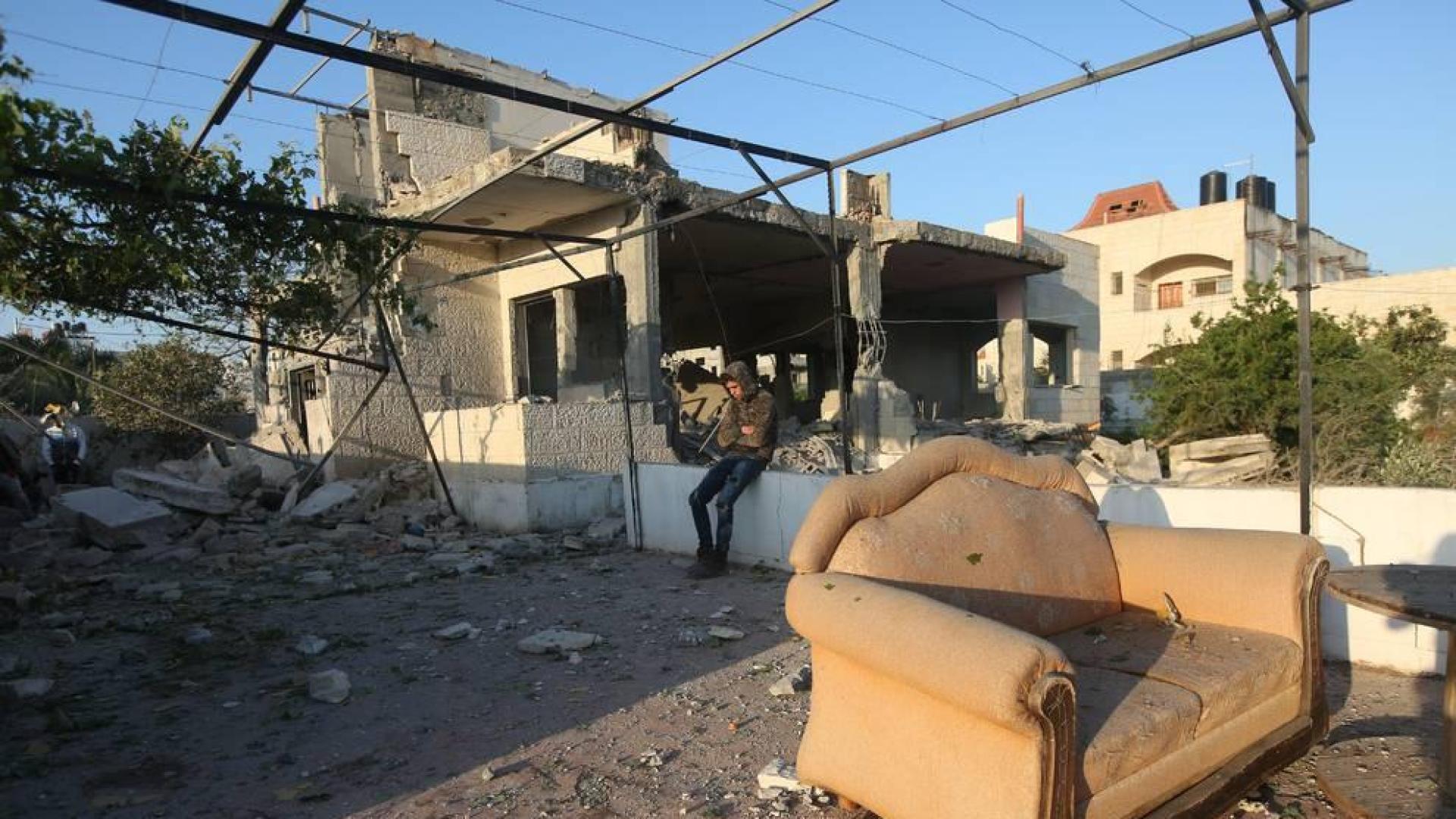 El Ayuntamiento de Pamplona se reúne con la ONG médica de Gaza Health Work Commitees