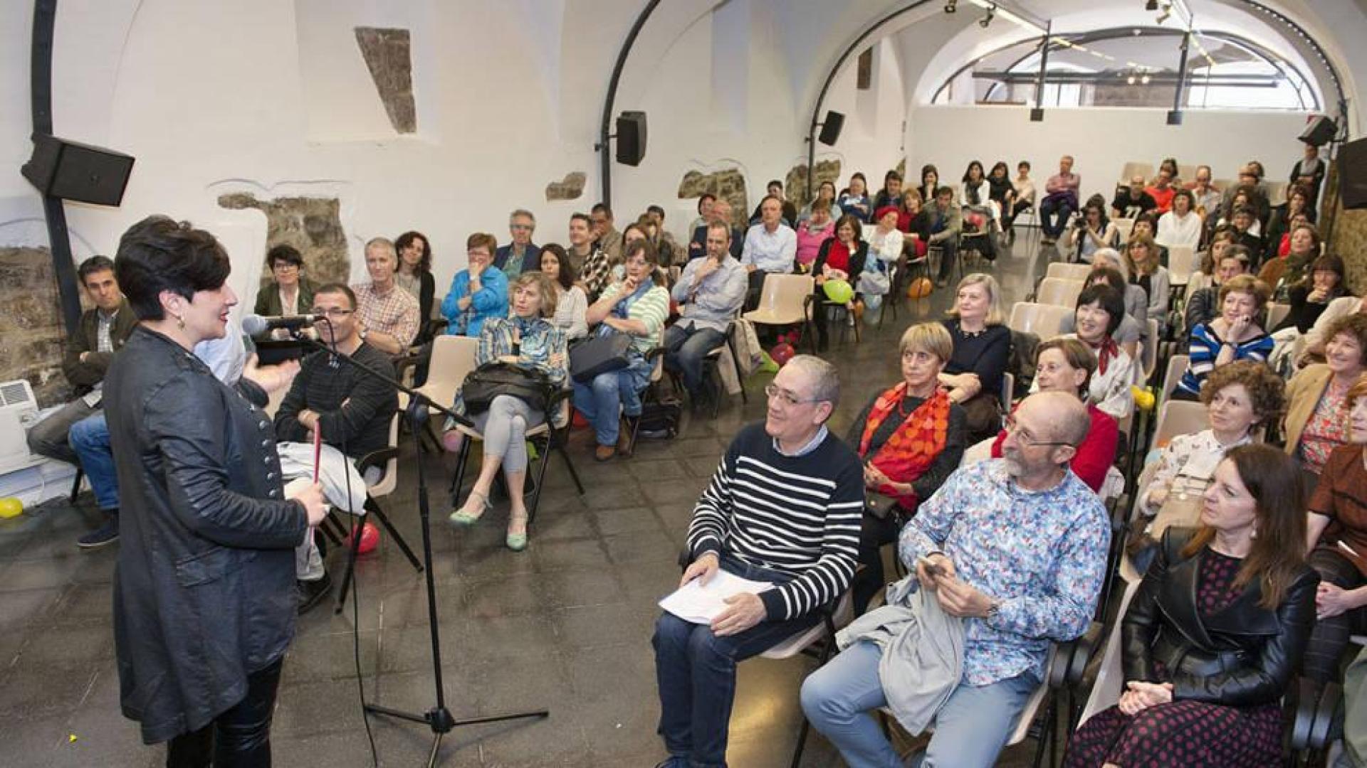 Solana: “La Escuela de Idiomas de Pamplona es un ejemplo para otros centros"