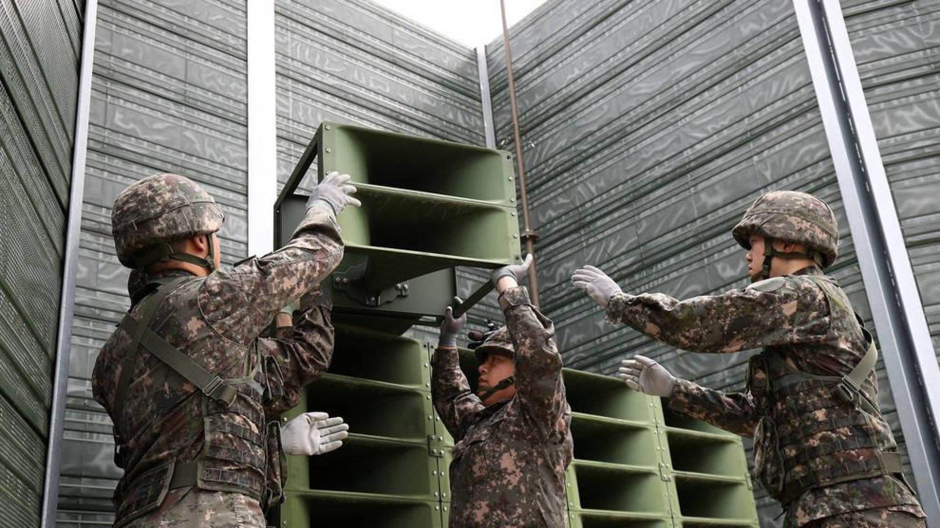 Las dos Coreas empiezan a retirar sus altavoces de propaganda de la frontera