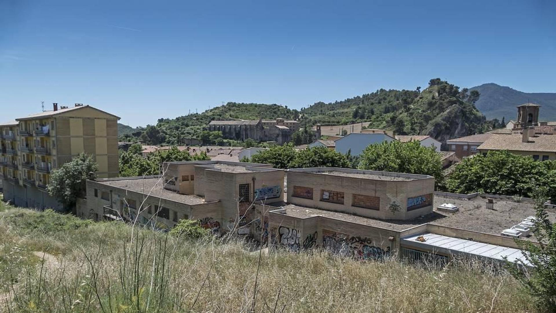 El nuevo colectivo de artistas pide al Gobierno espacios en la vieja guardería Izarra
