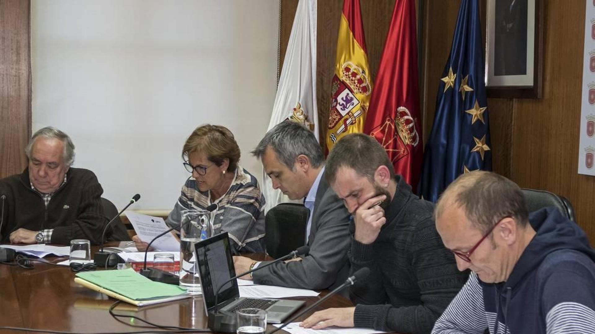 El pleno de Estella exige a ETA, con el voto de UPN y PSN, el perdón a todas las víctima