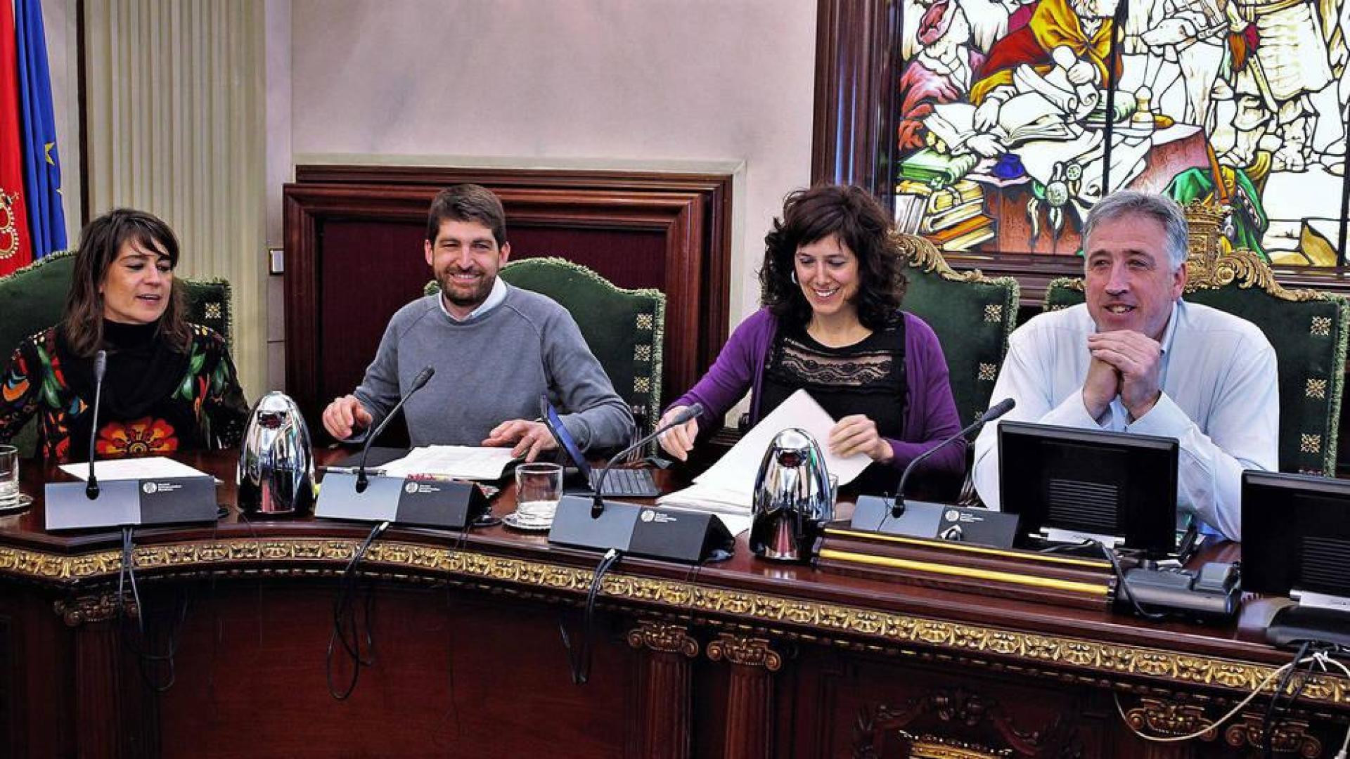 Bildu y Aranzadi se abstienen en la condena a los asesinatos de ETA