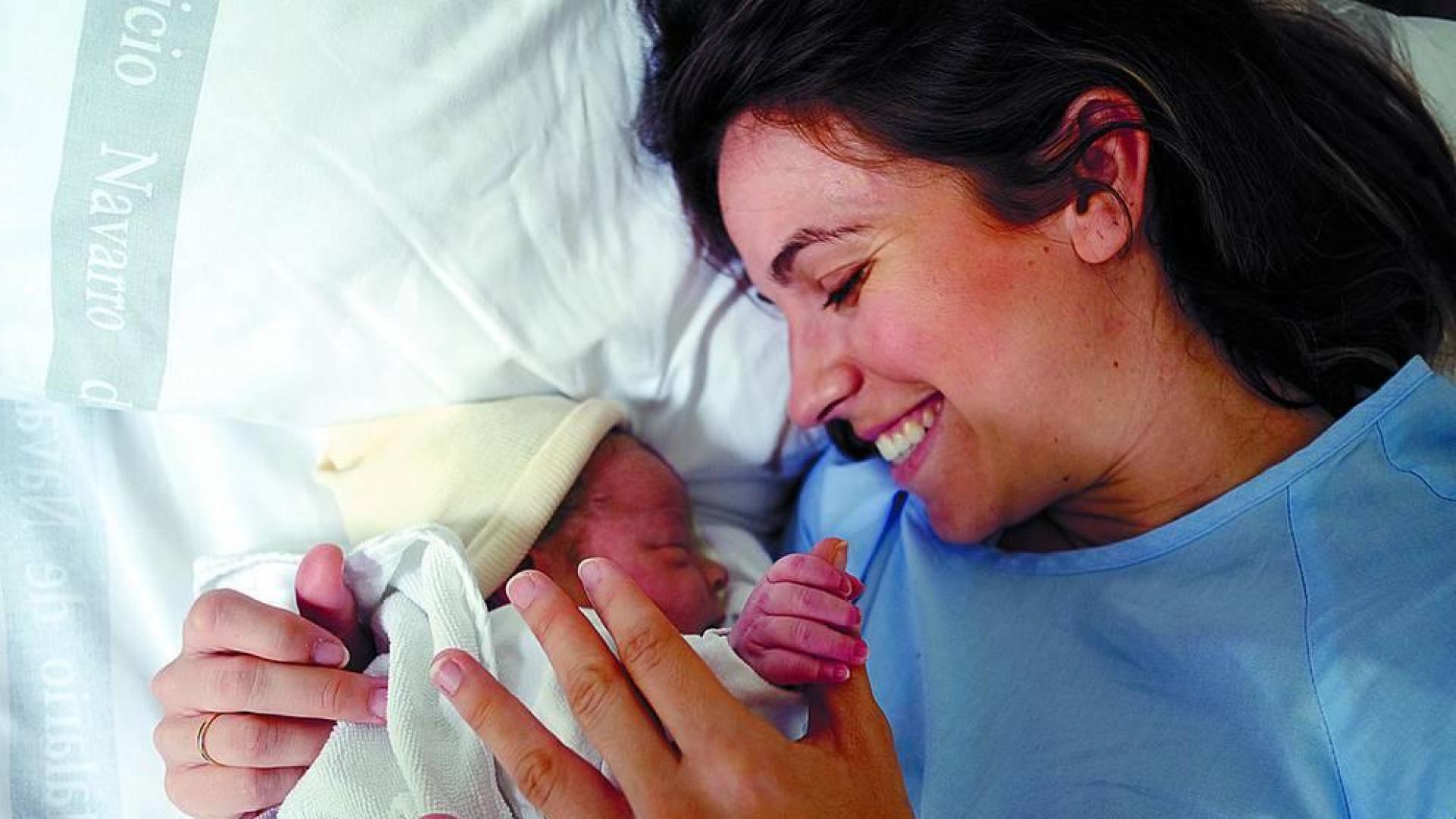 El Día de la Madre tiene este domingo un carácter especial para cuatro mujeres que esta semana han dado a luz