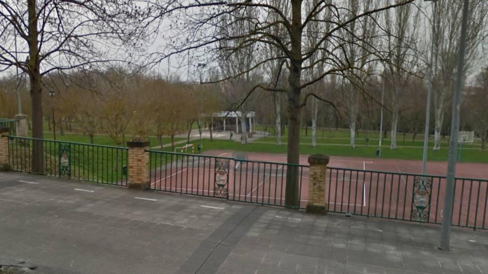 Quiosco en el que se abrirán los baños en el parque de la Biurdana.