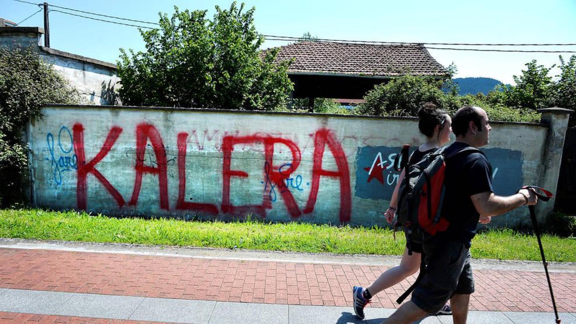 ETA asume no haber logrado sus objetivos y vuelve a clasificar a las víctimas