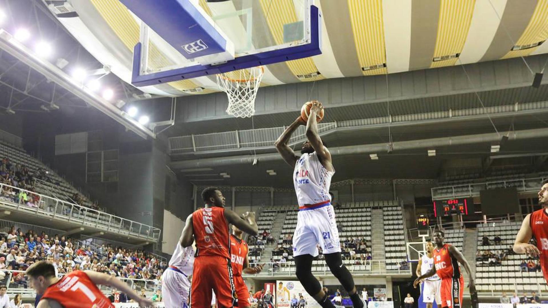 El Lucentum machaca el sueño del Basket Navarra