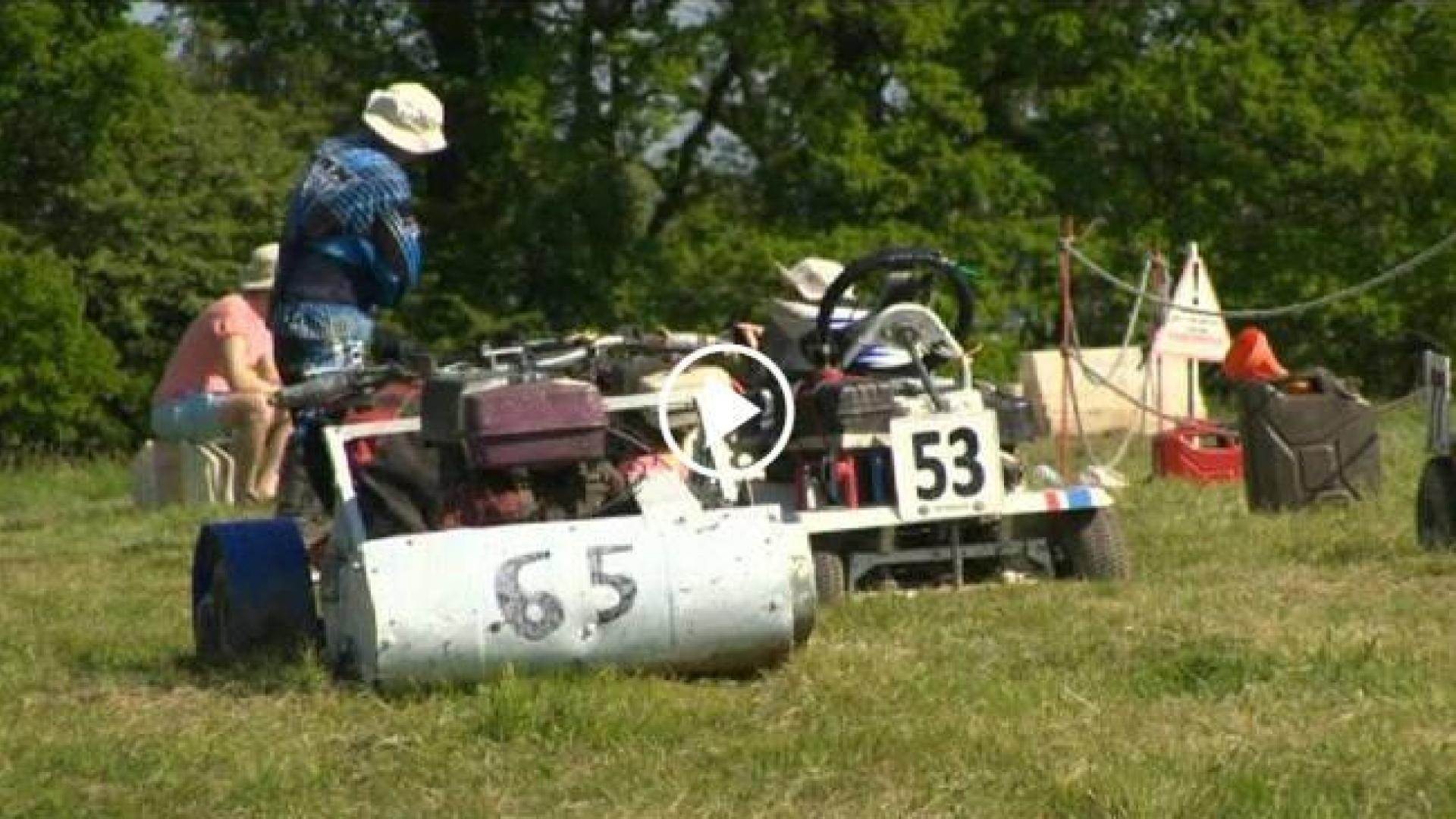 Arranca la temporada de carreras con máquinas cortacésped en Reino Unido