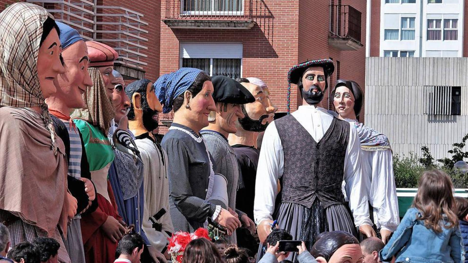 La oposición acusa a Bildu de politizar las fiestas de los barrios de Pamplona
