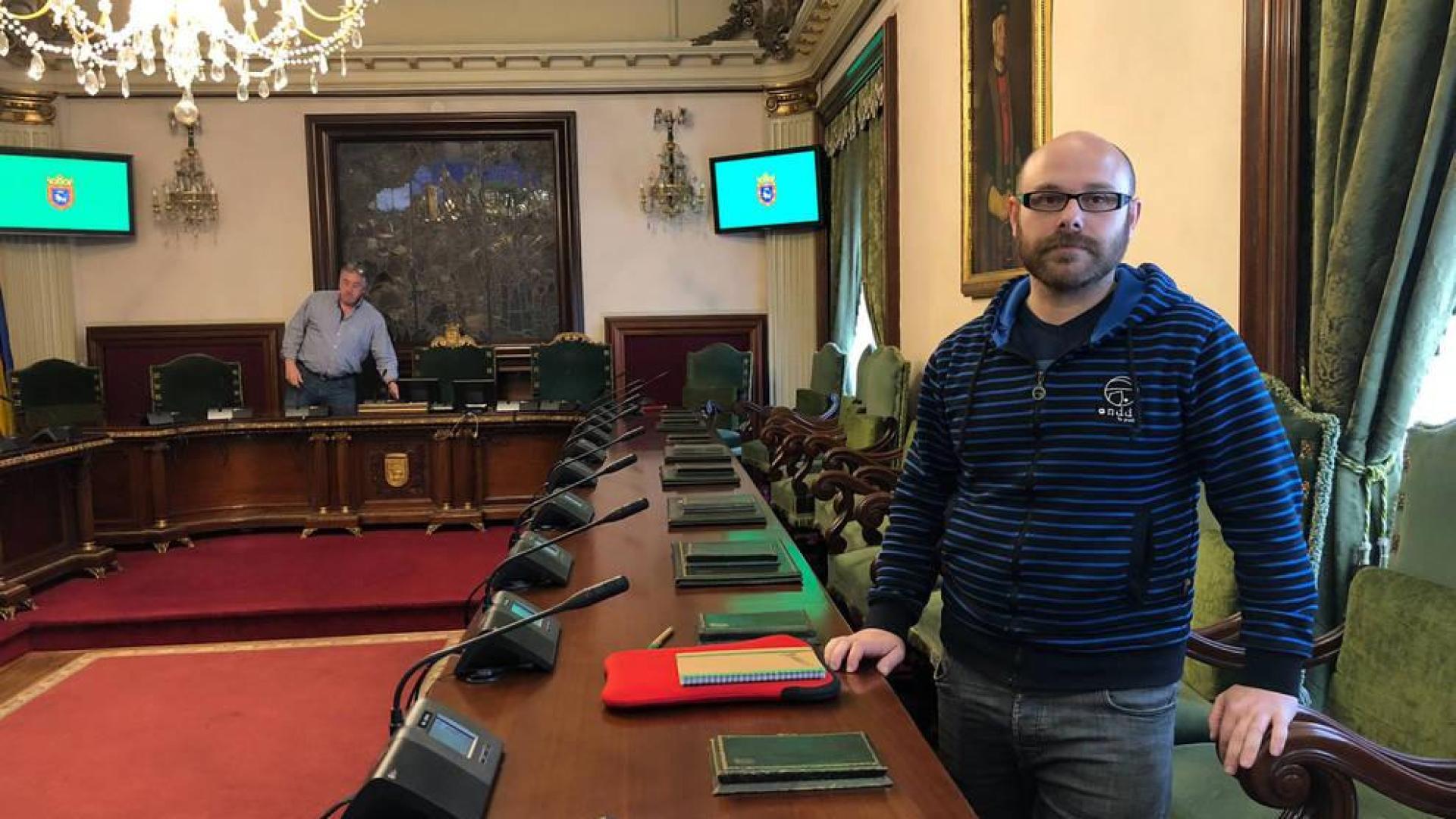 Cabasés llama “carroñero” a Cuenca por usar políticamente un atropello