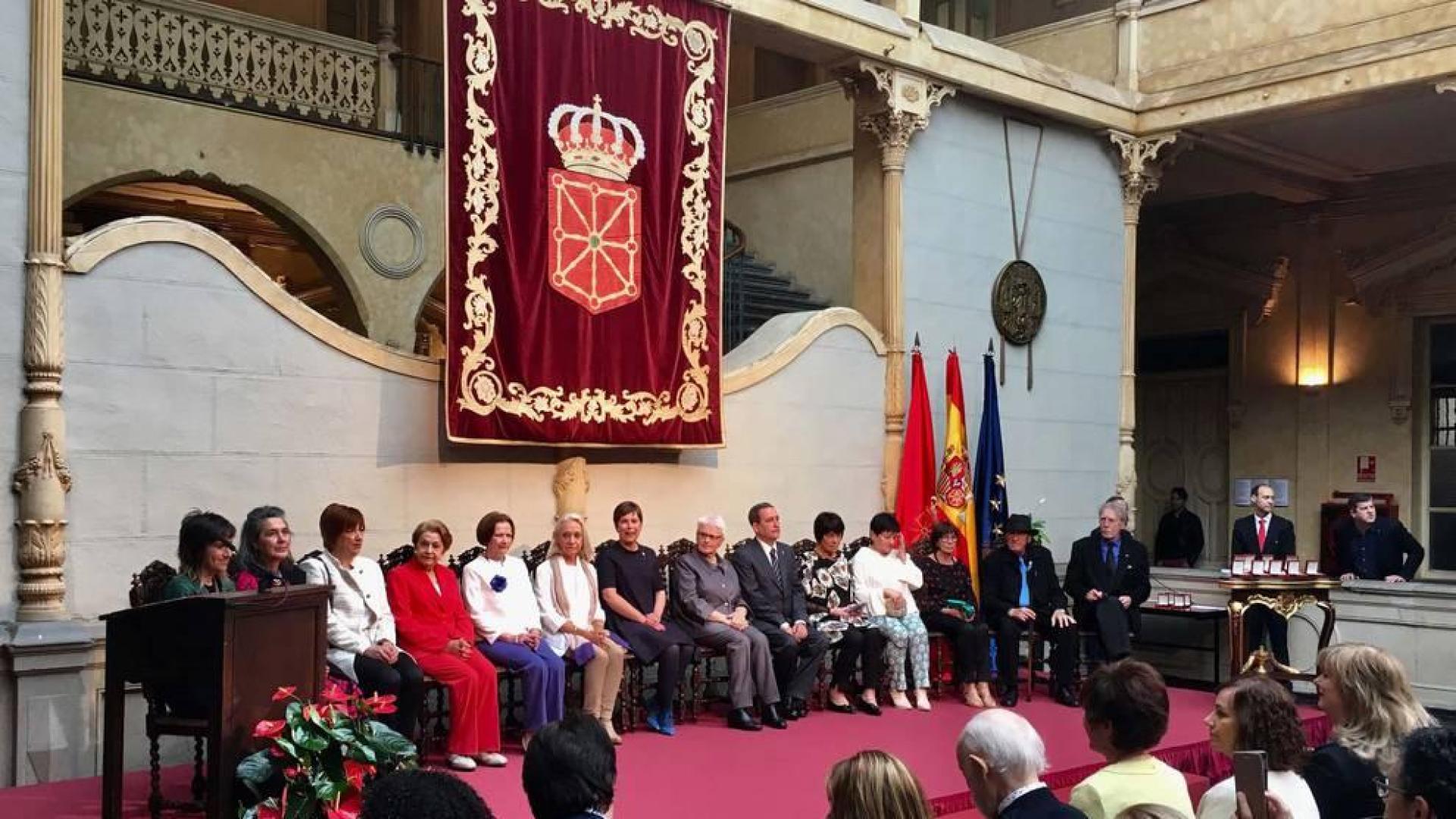 Barkos destaca los valores que encarnan los premiados con la Cruz de Carlos III el Noble