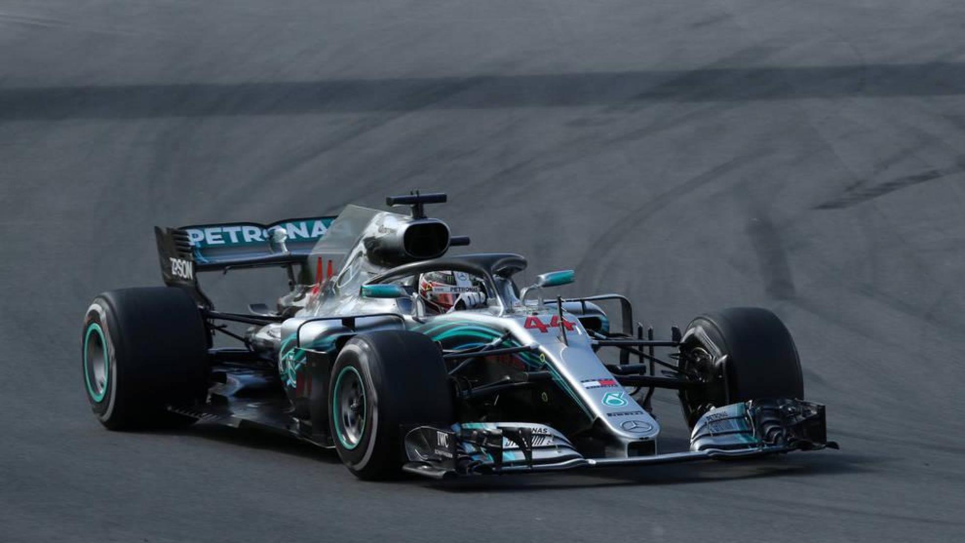 Hamilton gana en Montmeló y Mercedes hace doblete