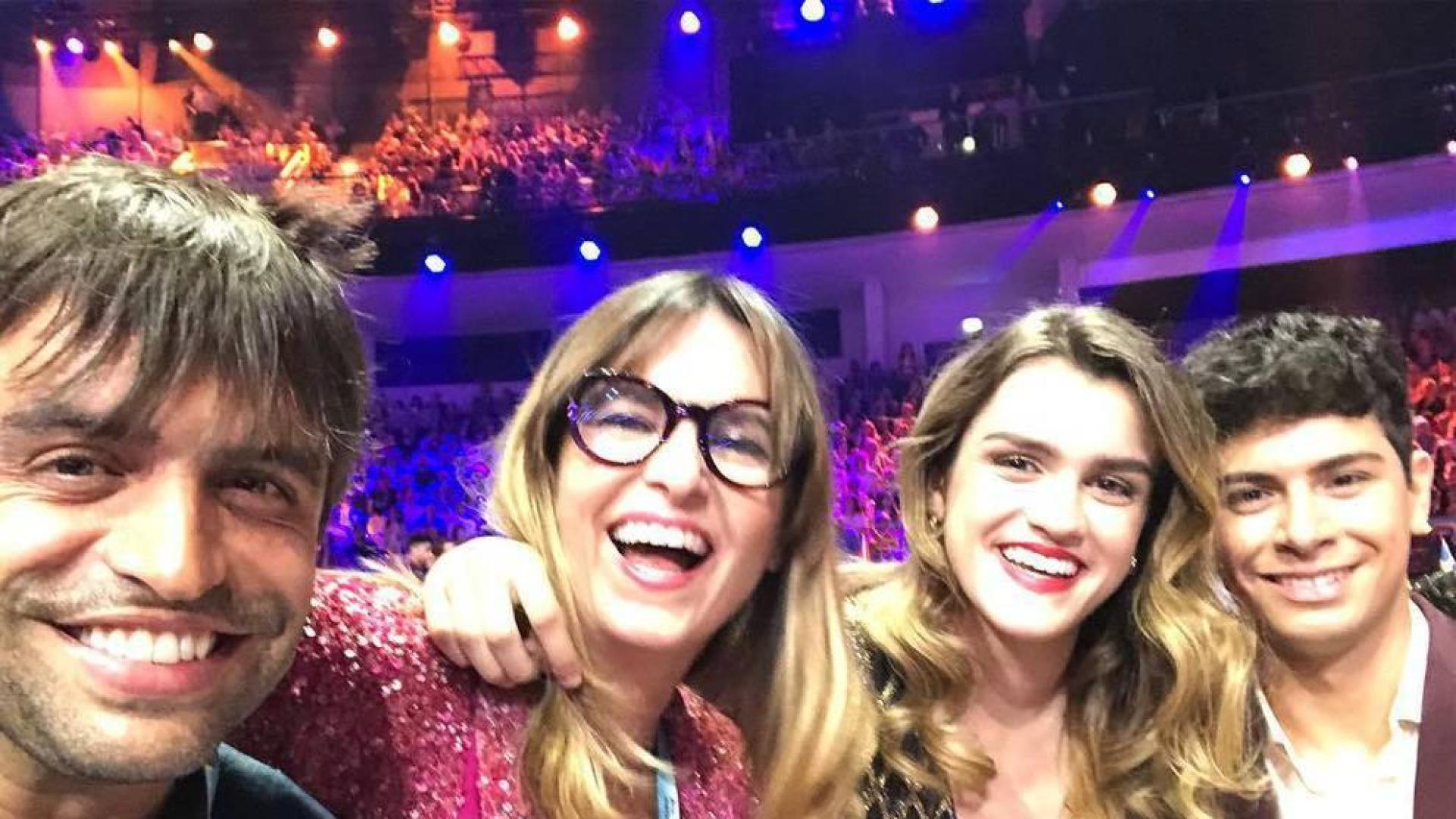 Amaia y Alfred en la Green Room con Manu Guix y Noemí Galera.