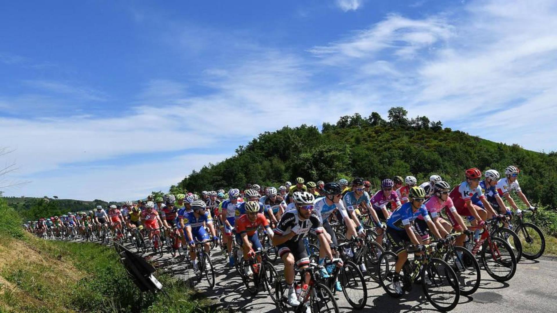 Mohoric gana el pulso a Denz y Chaves pierde sus opciones de Giro de Italia