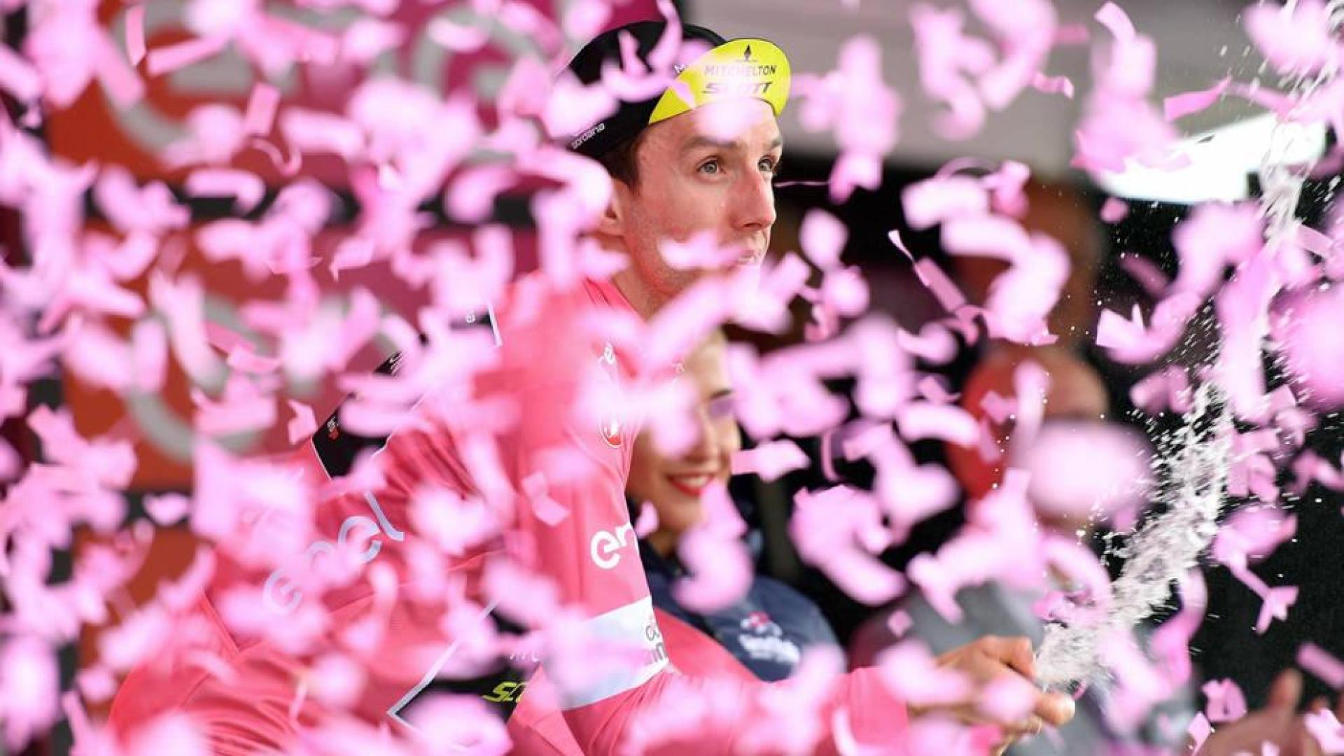 Yates logra su segunda etapa en Osimo y refuerza la maglia rosa