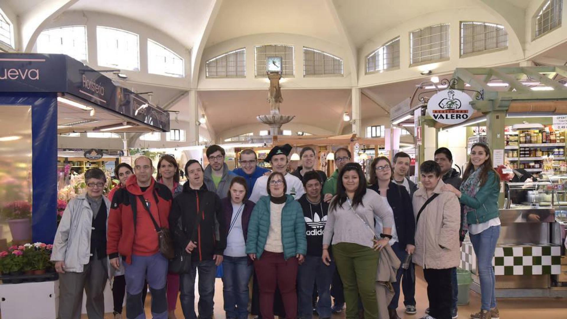 El Mercado del Ensanche recibe a un grupo de Tasubinsa de Beriáin