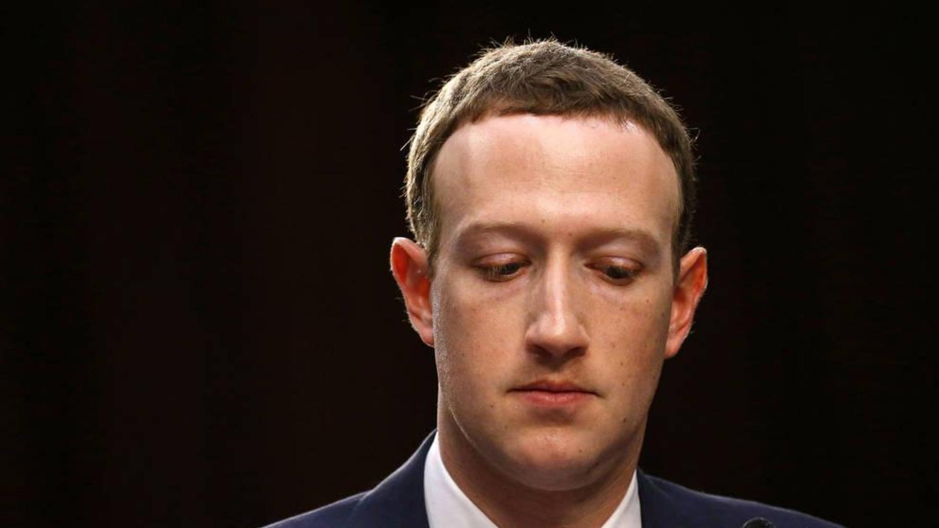 Zuckerberg pide perdón por la filtración de datos de Facebook y asegura que "fue un error"