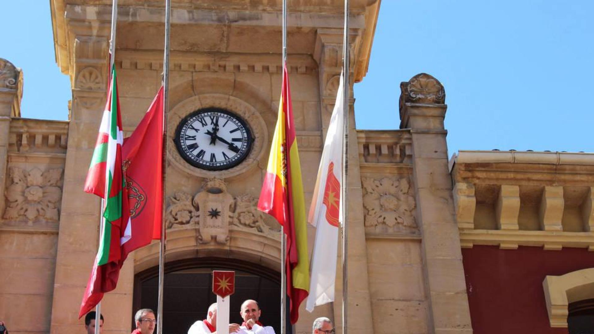 El Gobierno se opone a la propuesta del PP de sancionar por la ikurriña