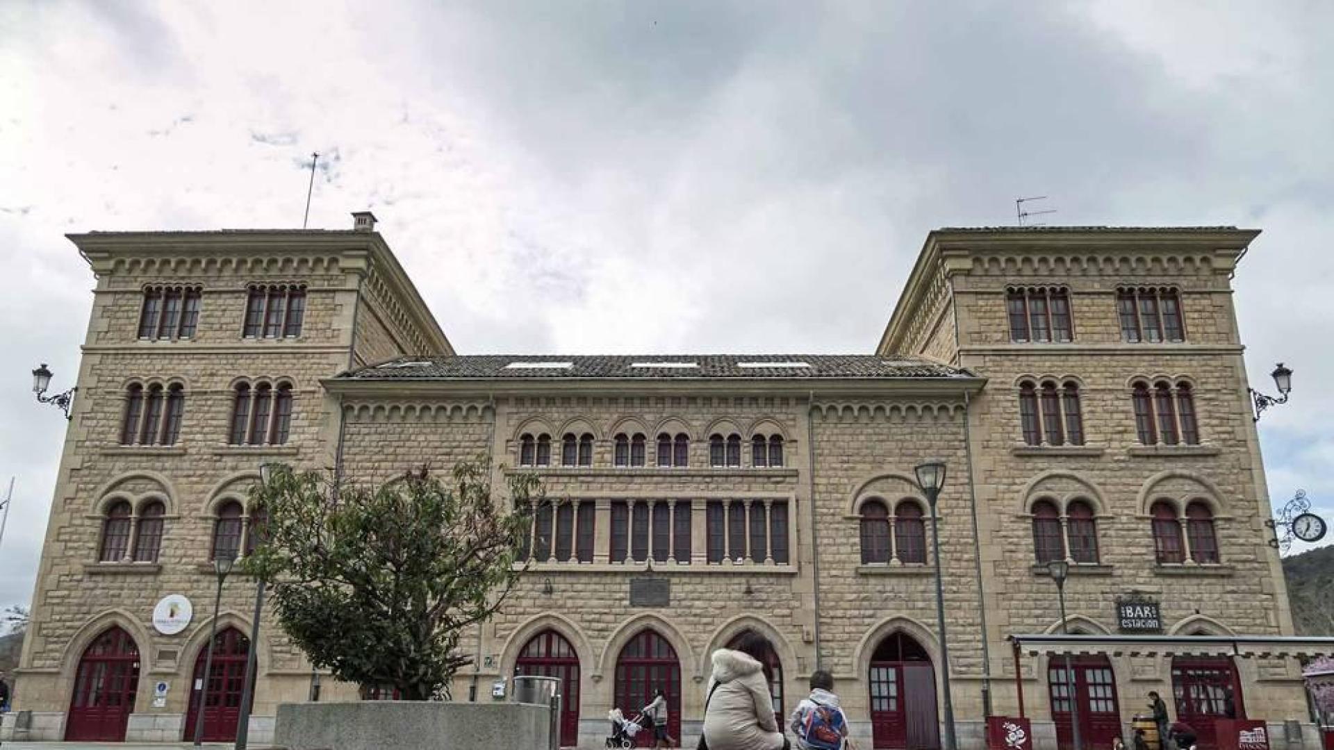 El antiguo Almudí de Estella se estrena como espacio para mujeres