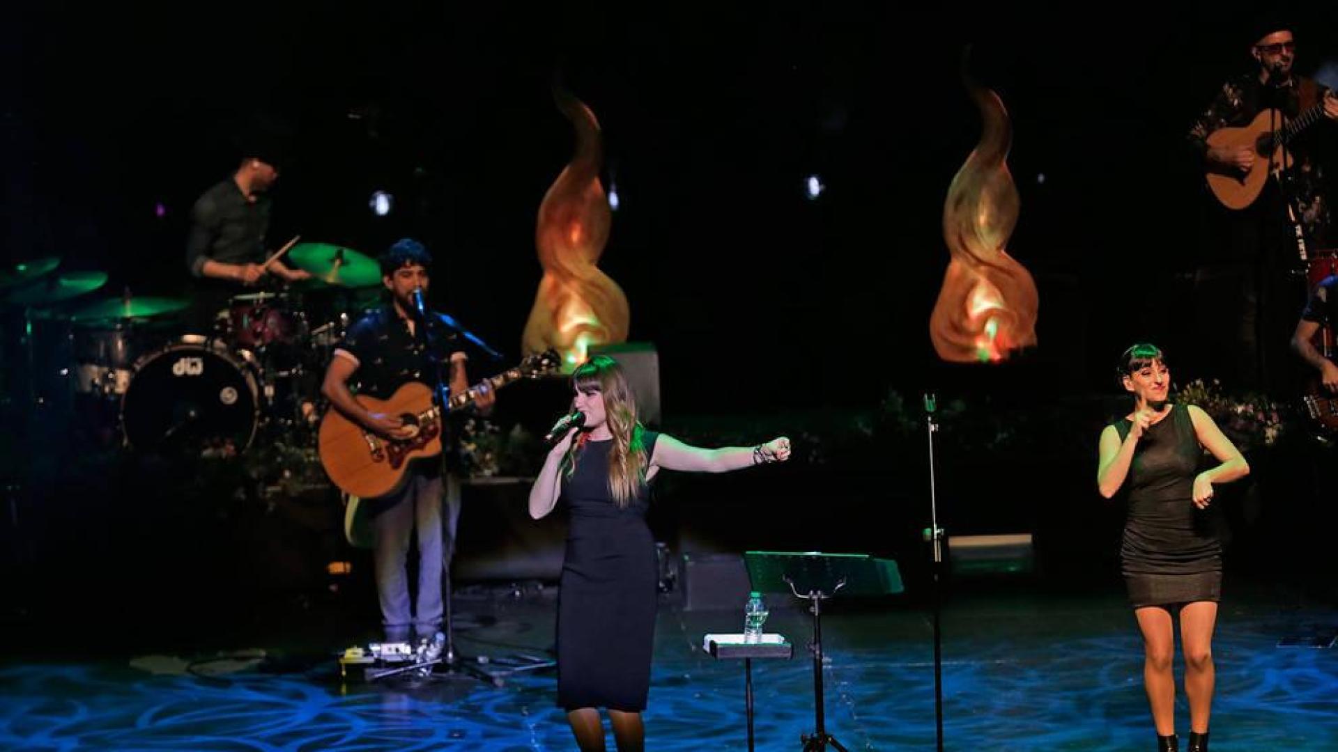 Rozalén y Amaia Romero unieron sus voces este sábado en Baluarte