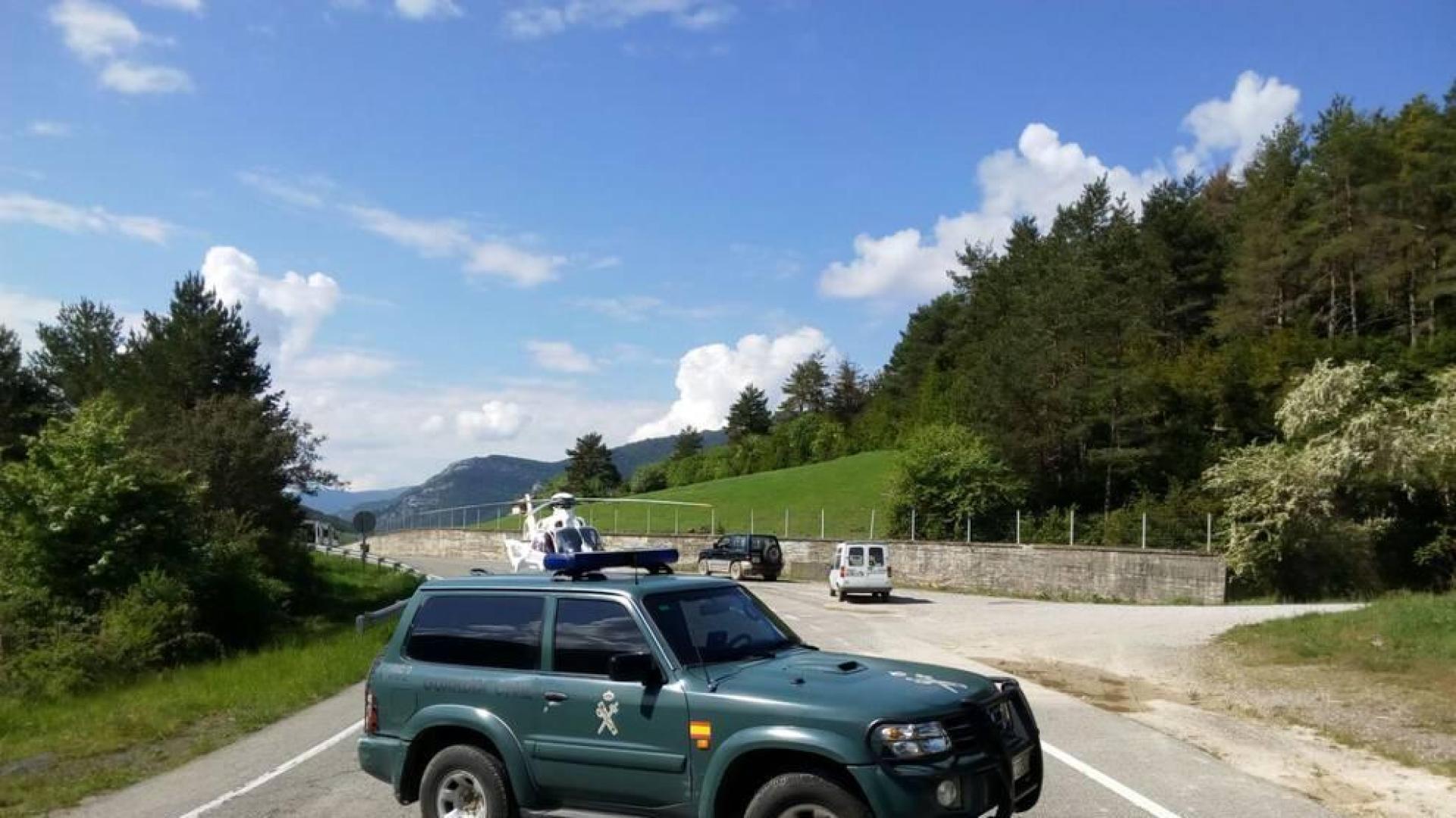 Evacuado en helicóptero un motorista al accidentarse en la NA-137, en Roncal