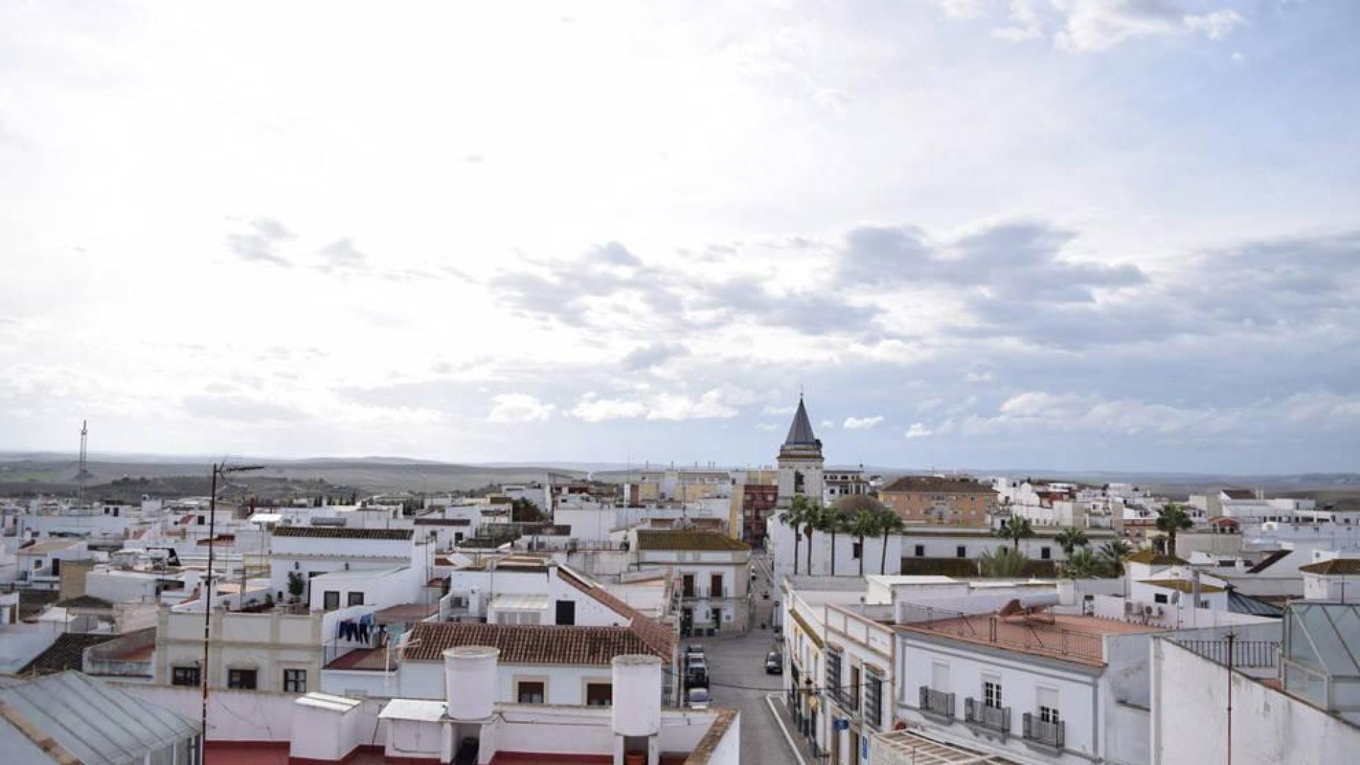 Fallece un varón tras colisionar un turismo con varios caballos en Cádiz