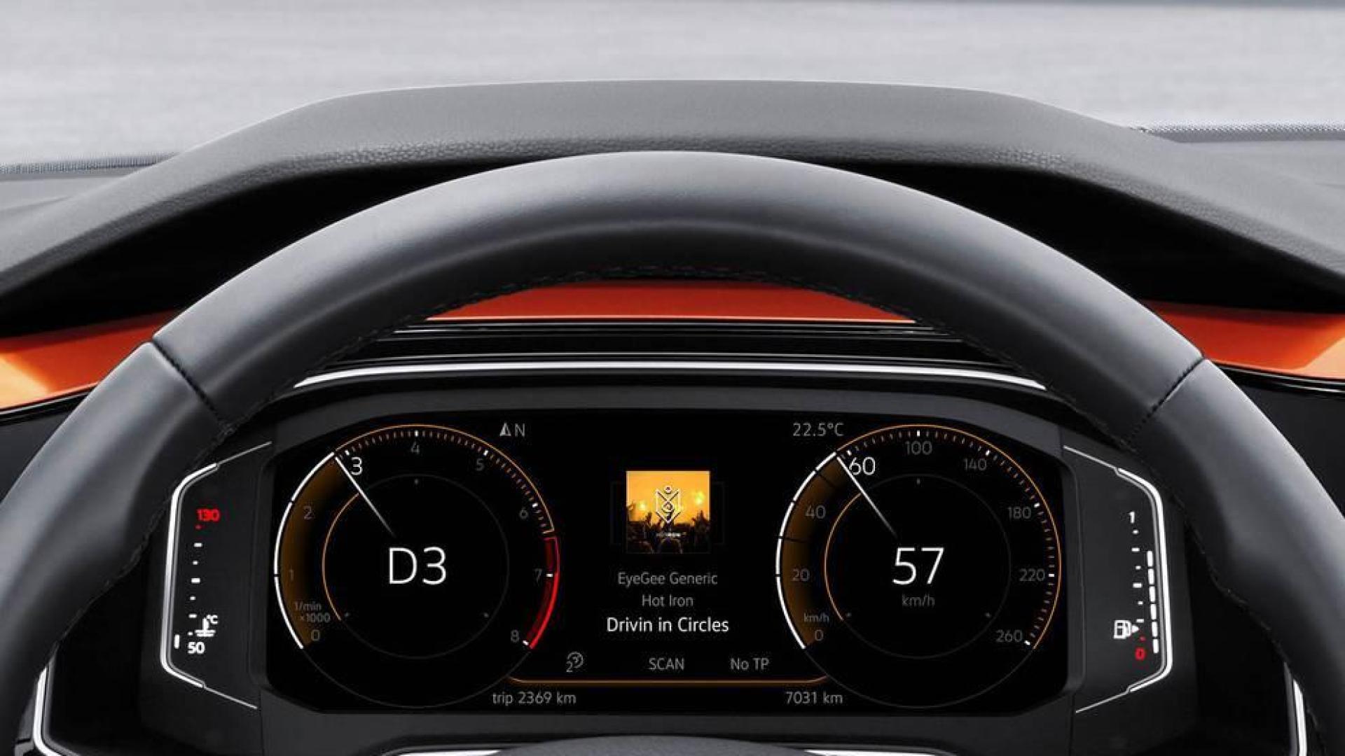 La marca alemana de automóviles Volkswagen ha iniciado la comercialización de la sexta generación de su modelo Polo, fabricado en la planta de Landaben, y que se comercializa de serie con cuatro puertas y con el sistema Front Assit con asistente de frenada de emergencia en ciudad y detección de peatones.