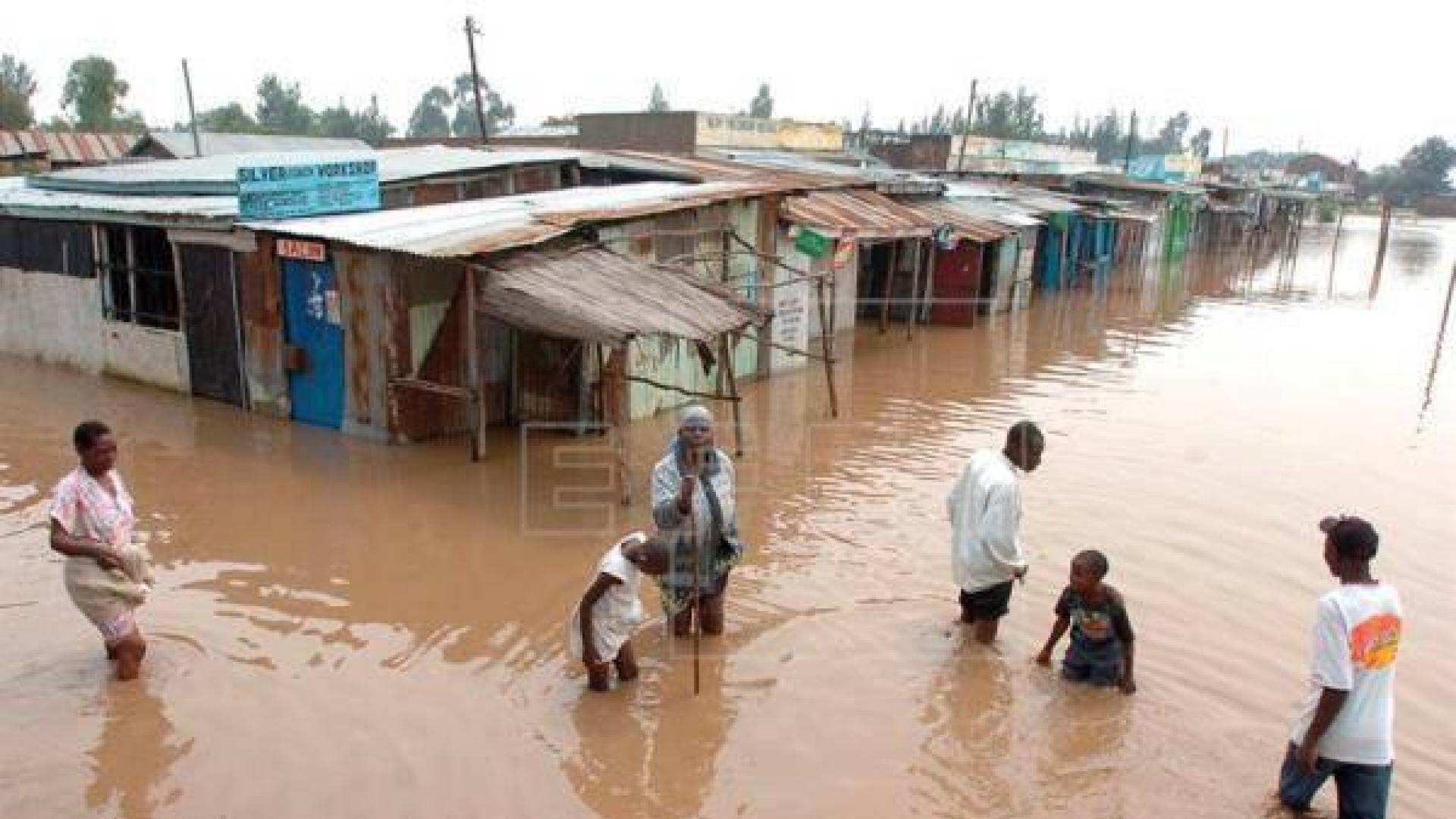 Más de 200 muertos y 300.000 desplazados en Kenia por las fuertes lluvias