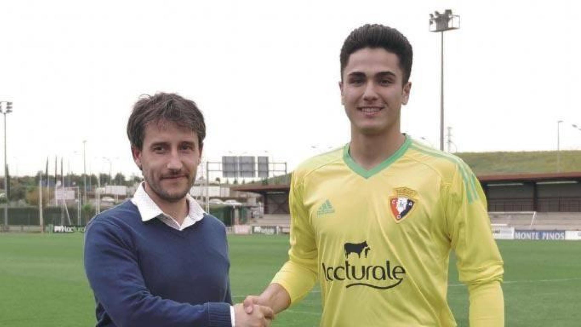 Osasuna renueva al portero Iván Martínez hasta el 2021