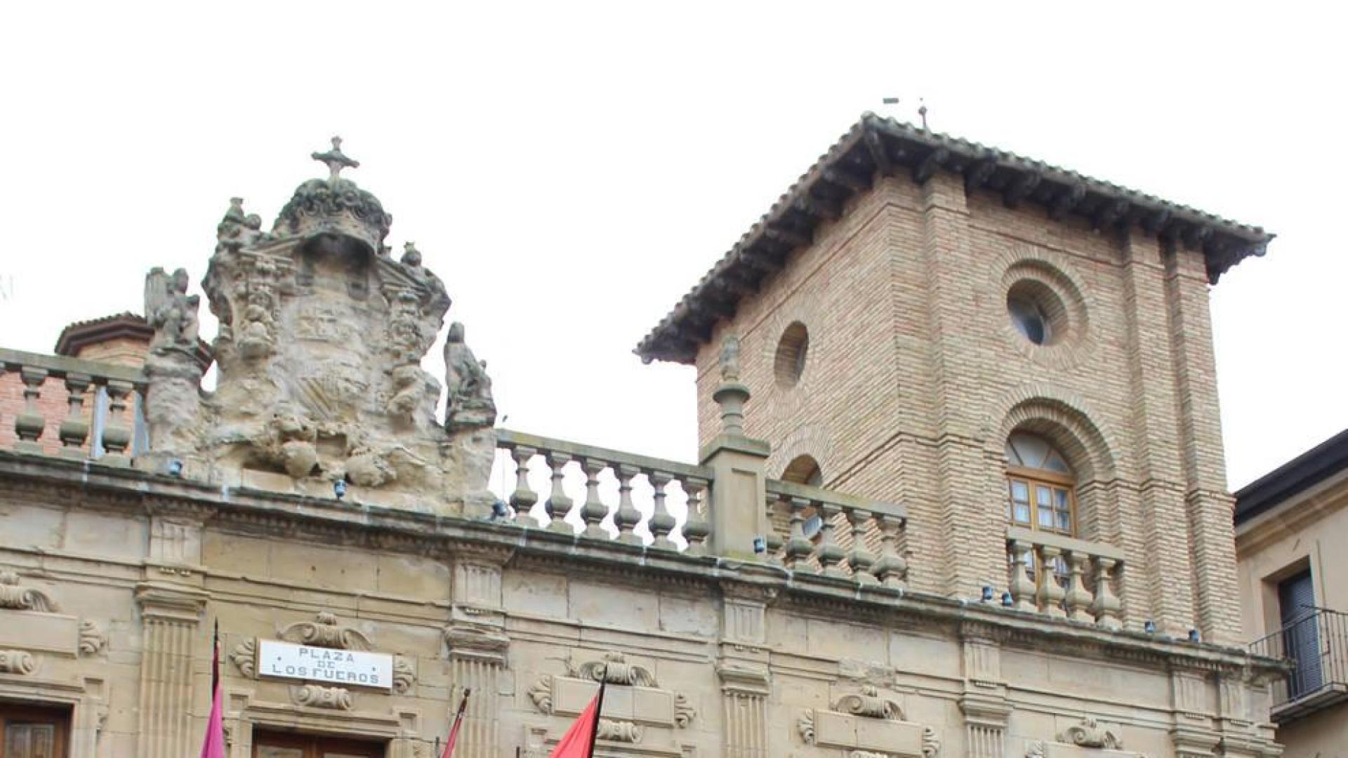 El tripartito saca adelante en Viana un presupuesto de 4,4 millones