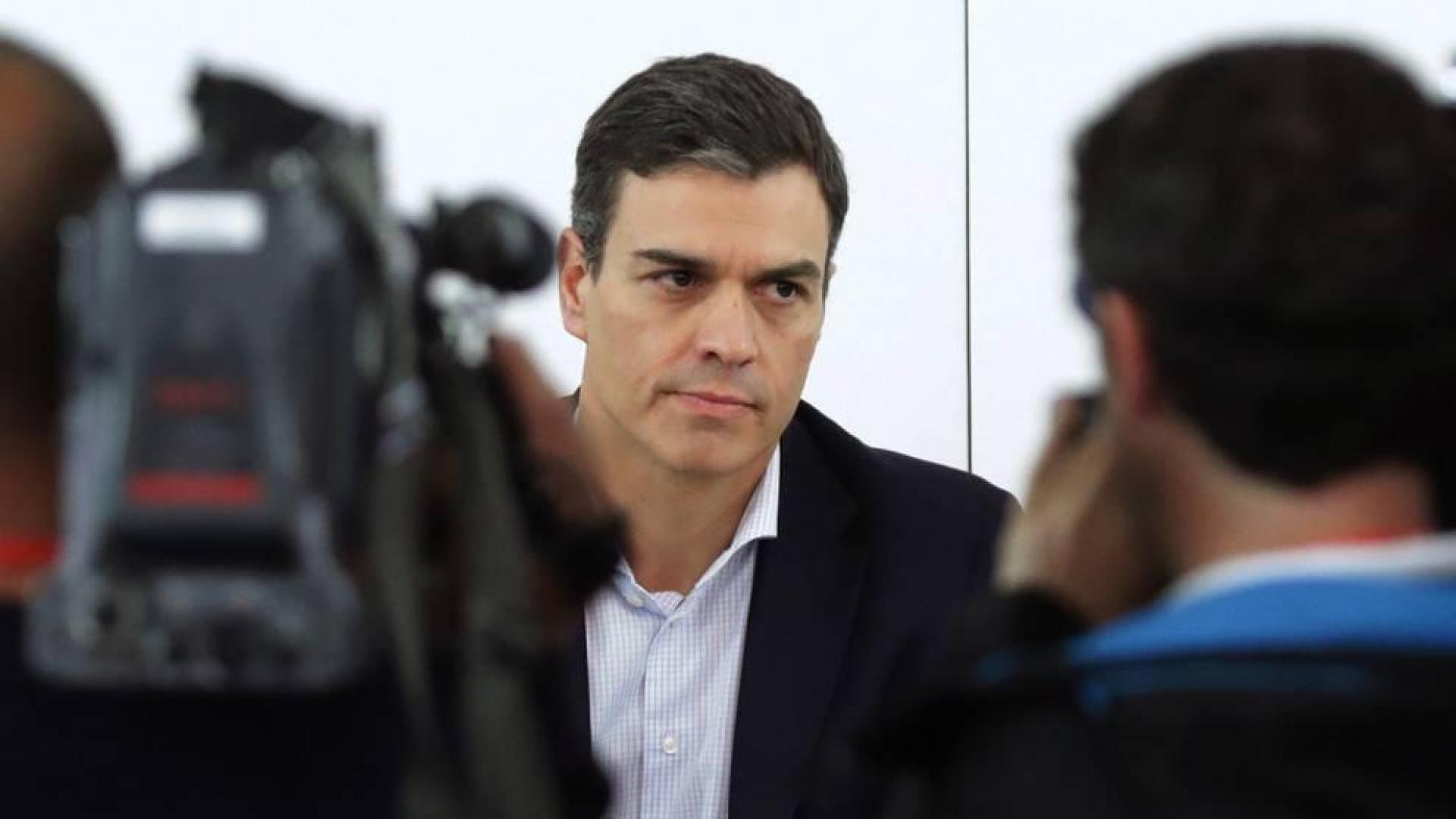 Pedro Sánchez justifica la moción contra Rajoy por la "alarma e indignación social"