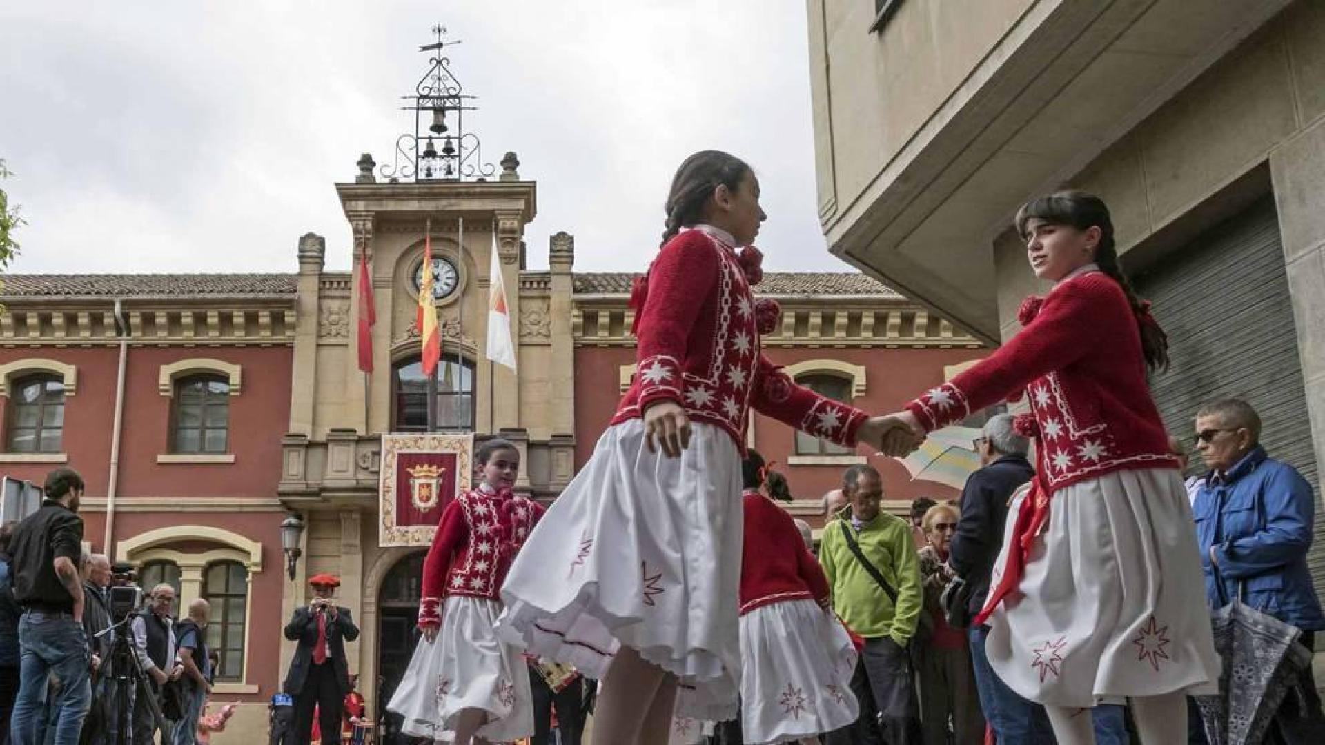 La lluvia no impidió que los actos programados siguieran el guion previsto